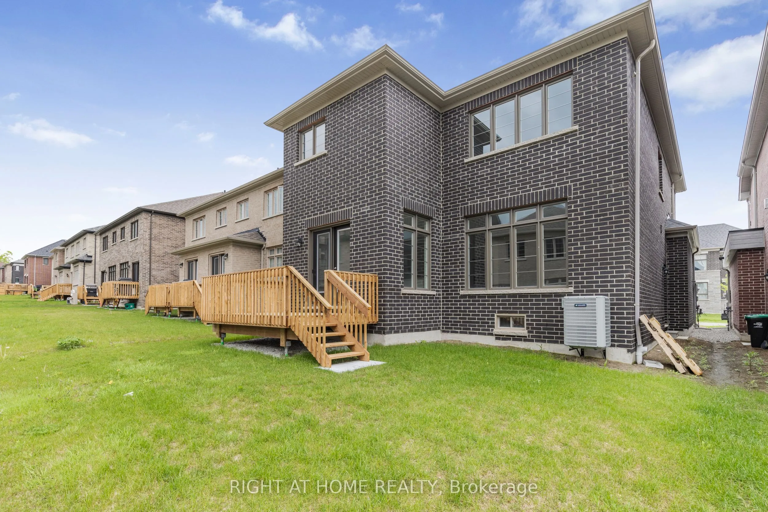 8 Daisy Street
