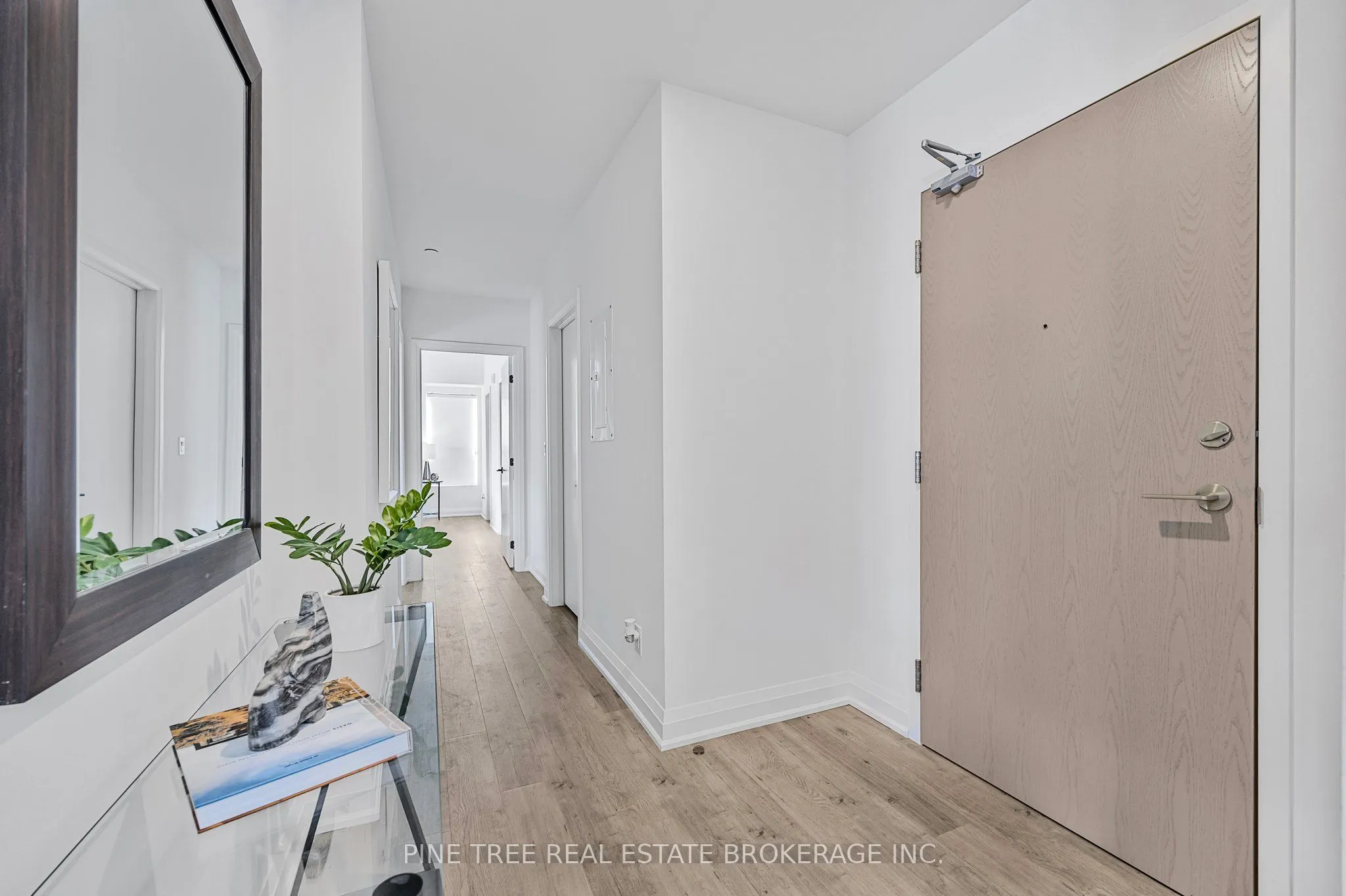58 Lakeside Terrace #1105