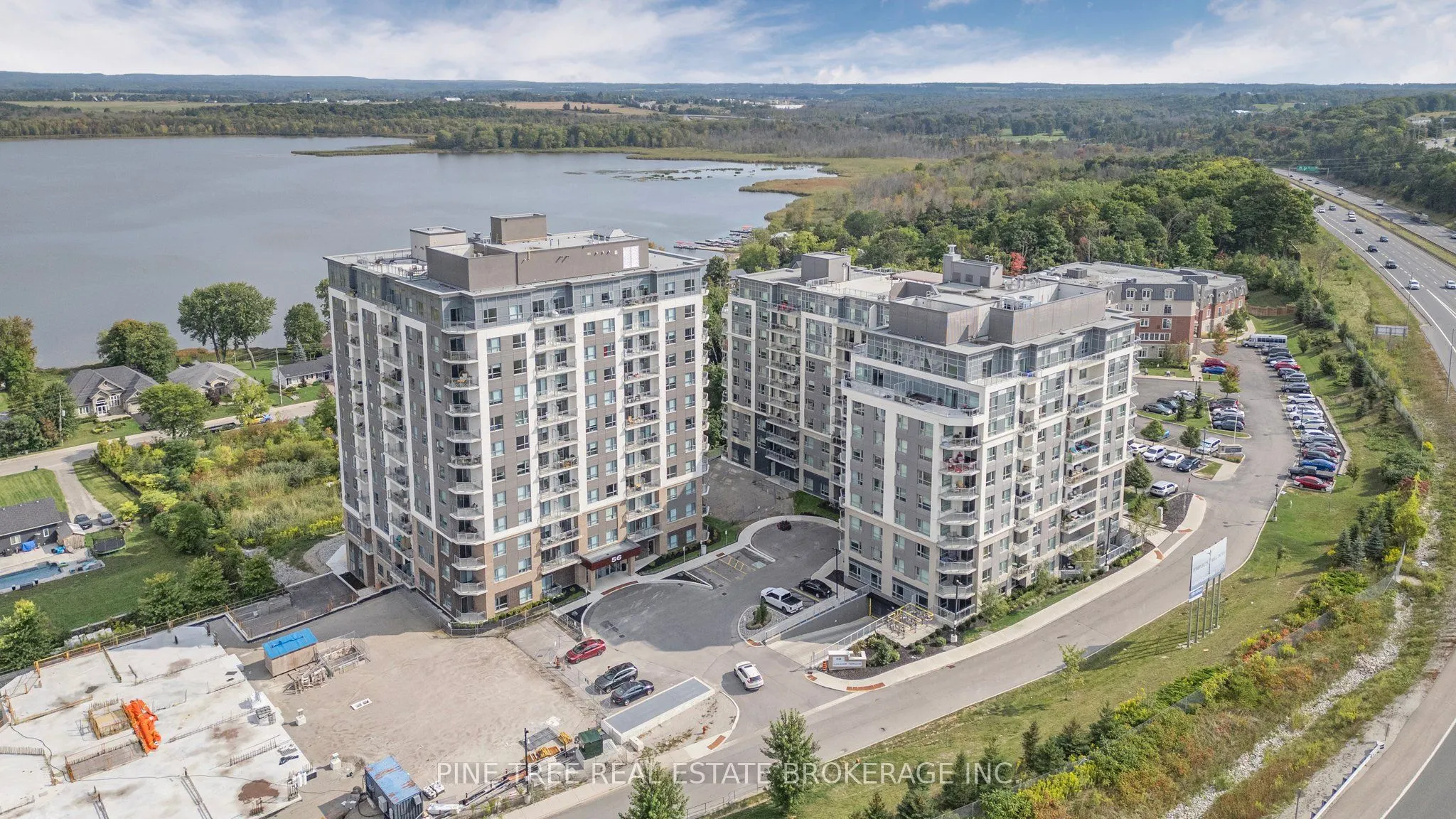 58 Lakeside Terrace #1105