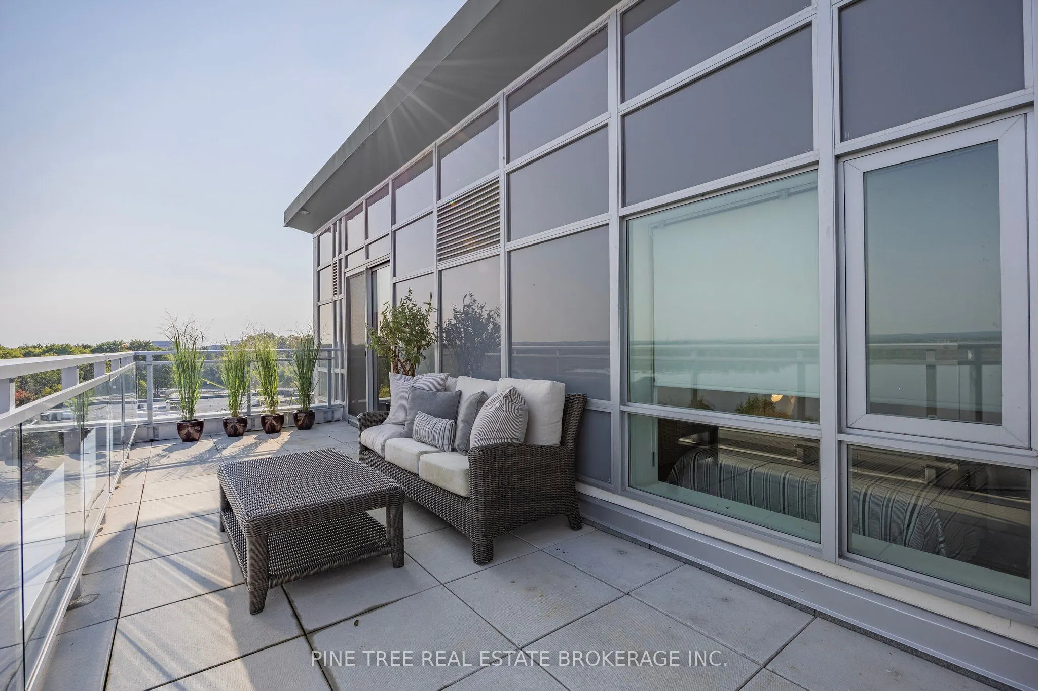 58 Lakeside Terrace #1105