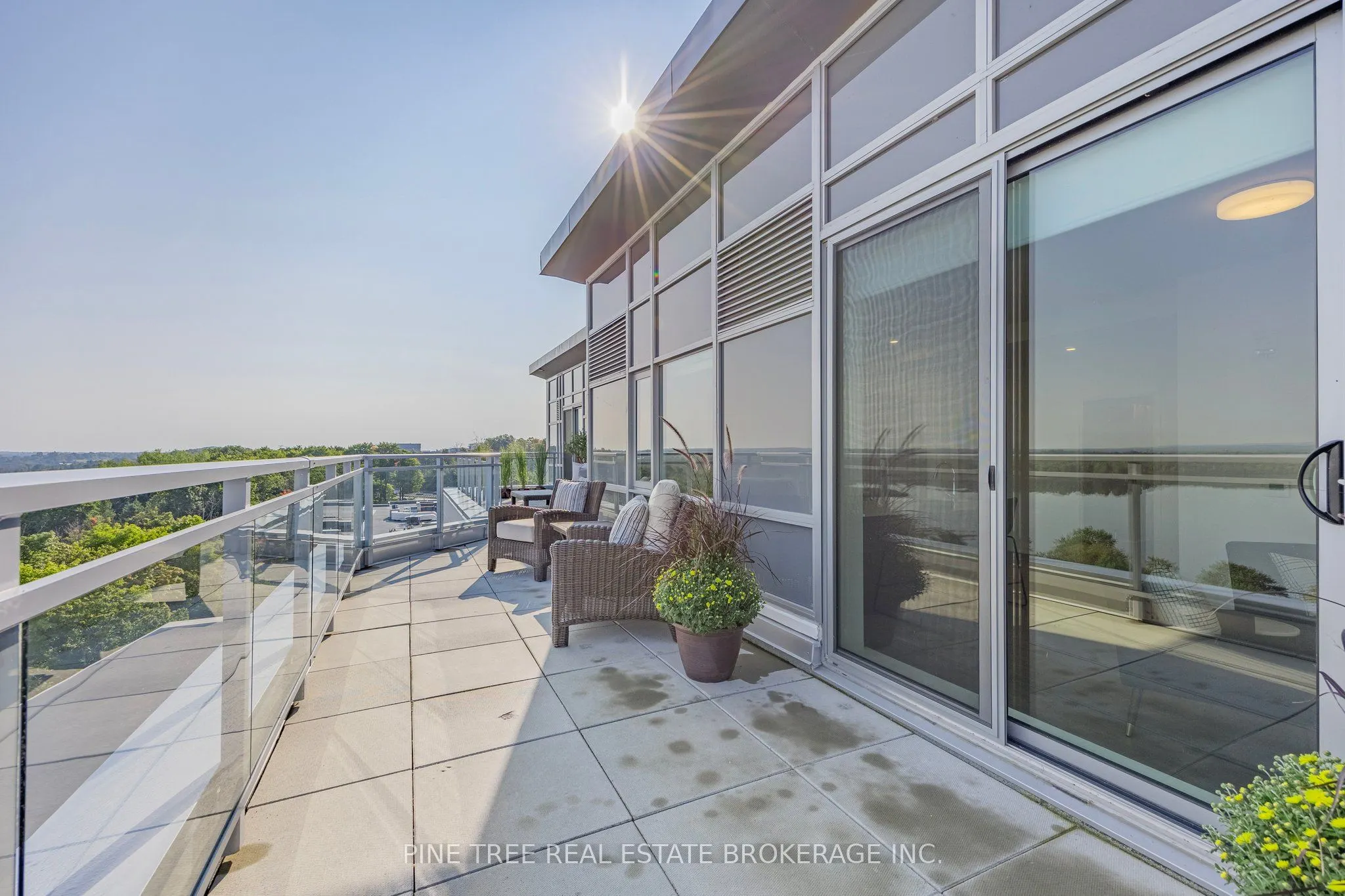 58 Lakeside Terrace #1105