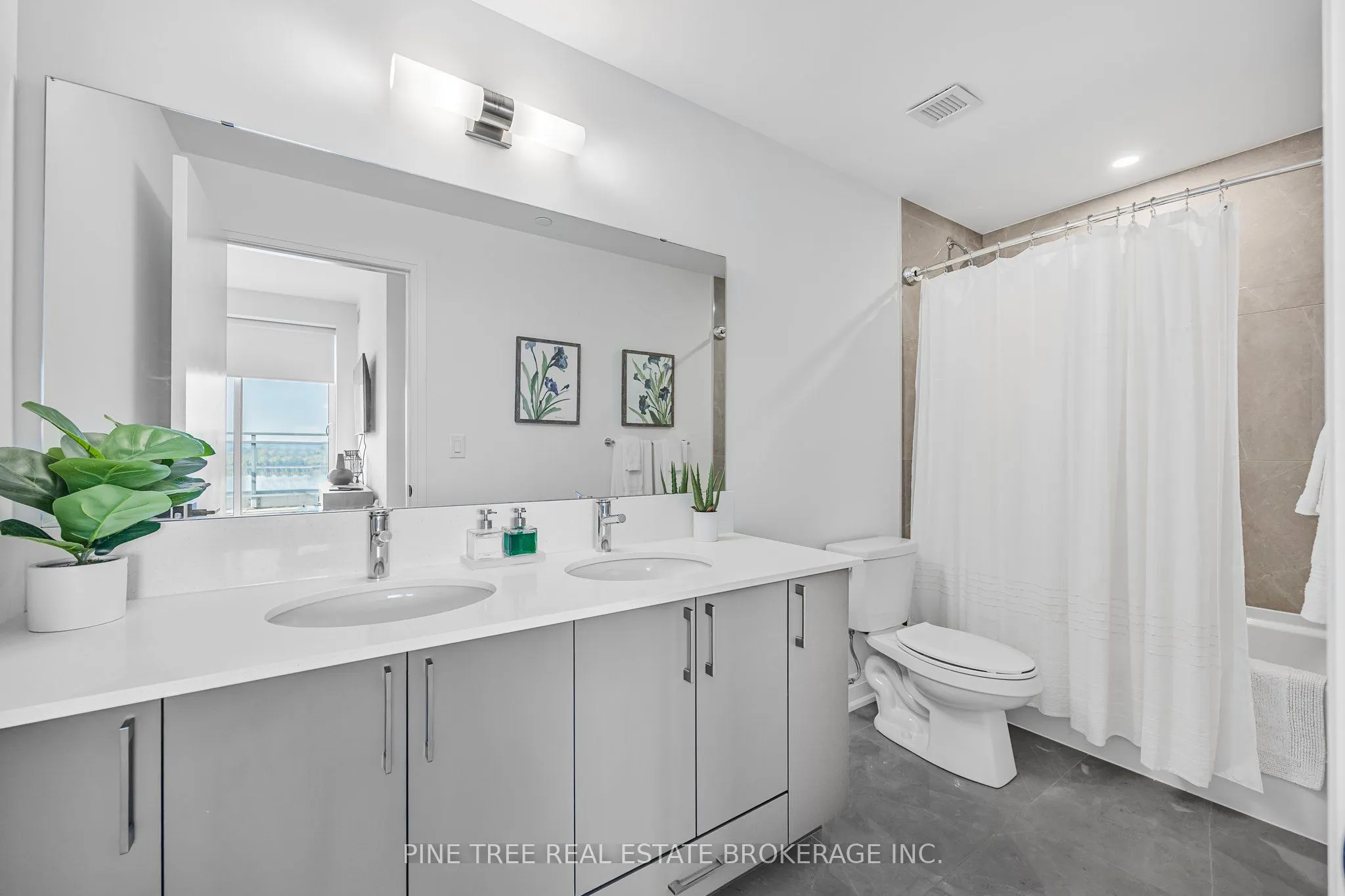 58 Lakeside Terrace #1105