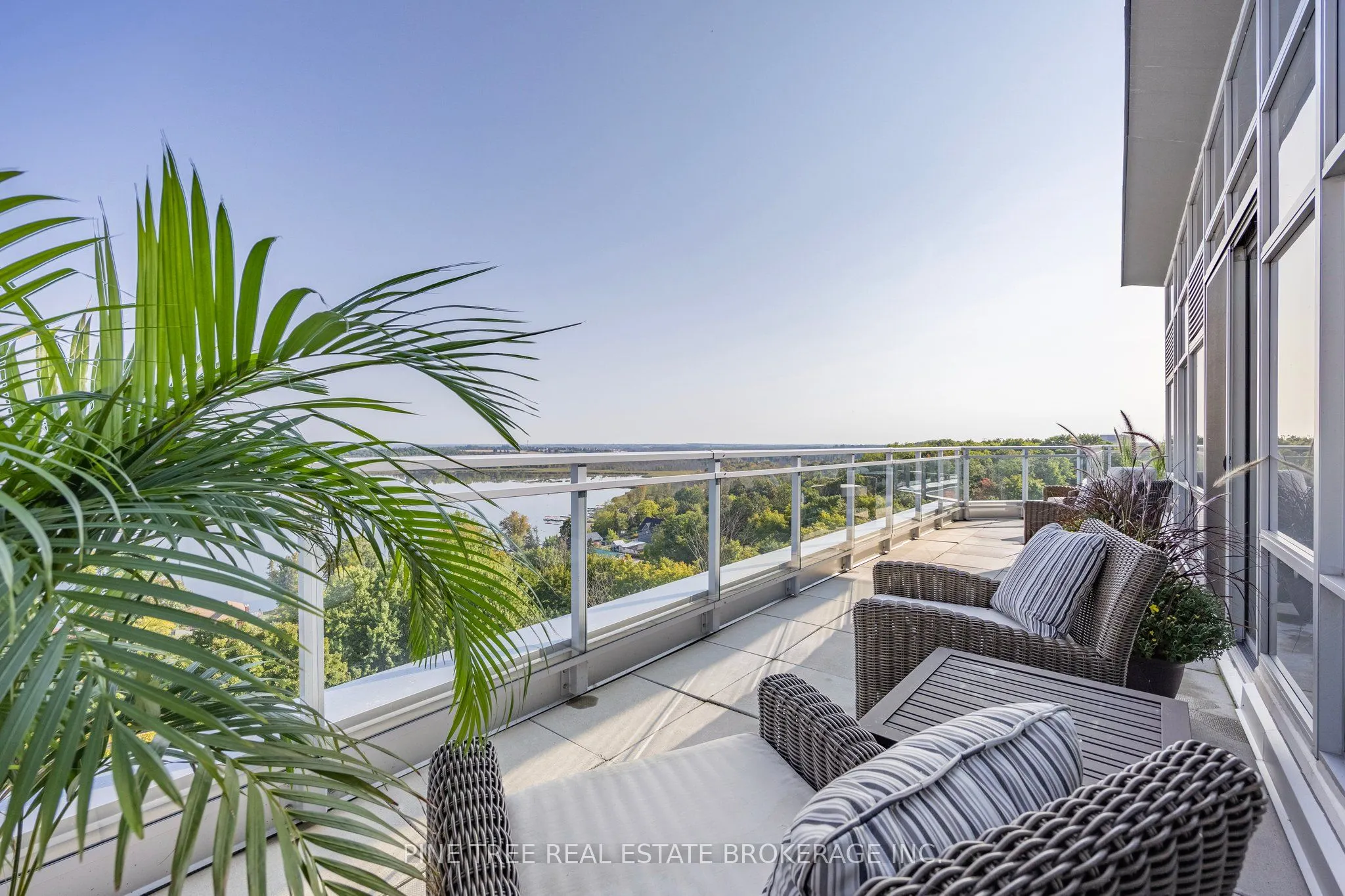 58 Lakeside Terrace #1105