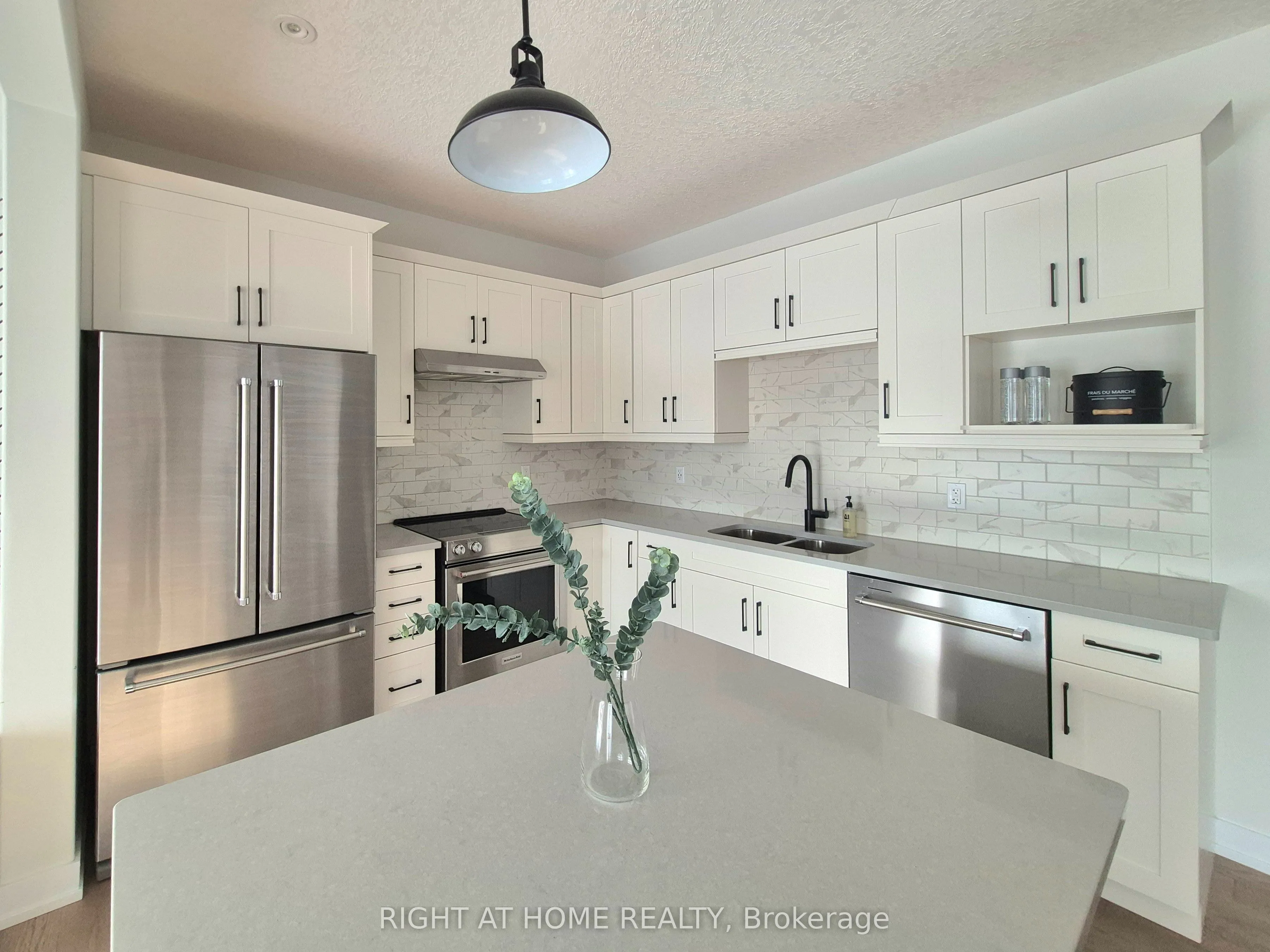 89 Archer Avenue