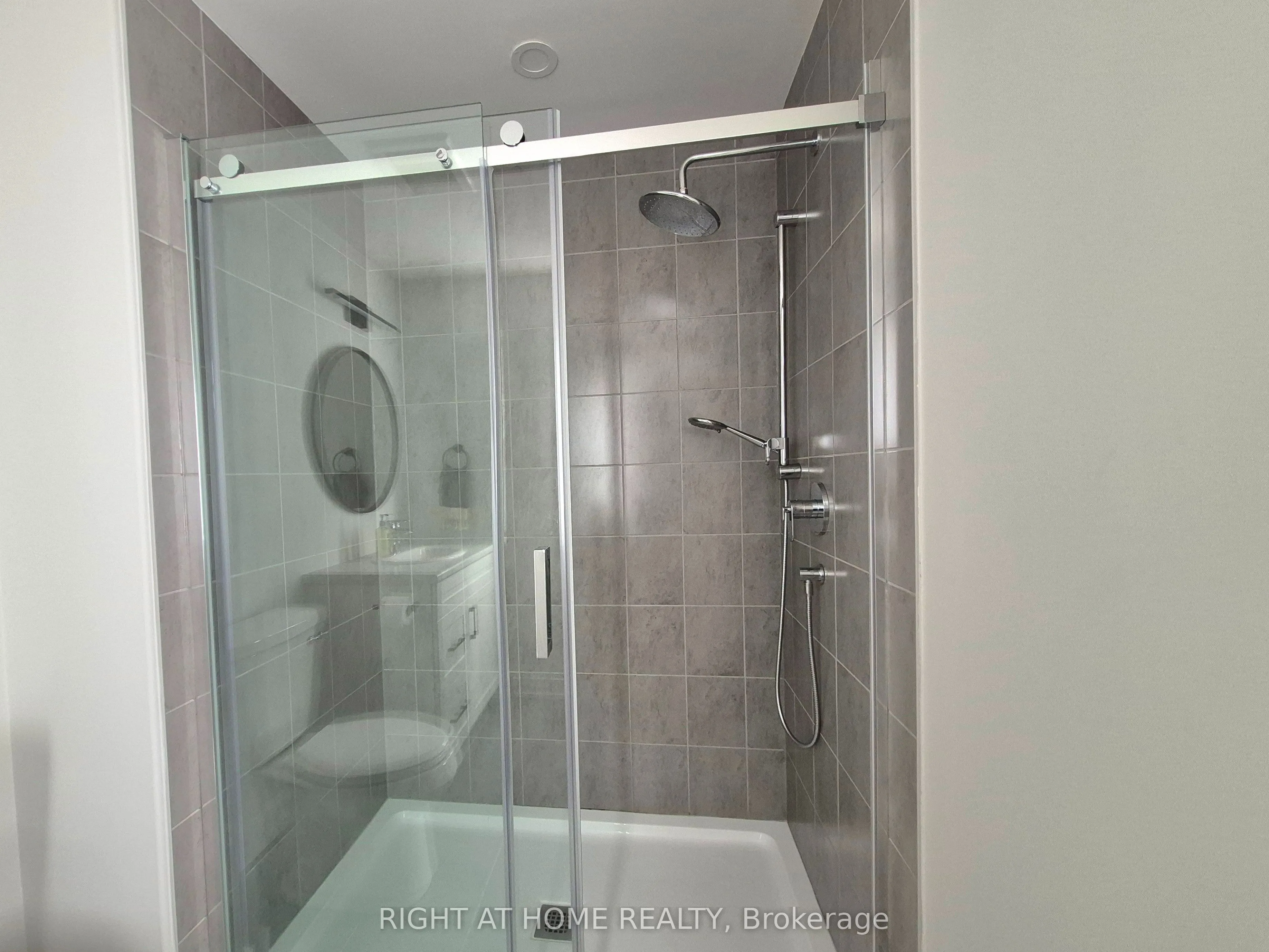 89 Archer Avenue