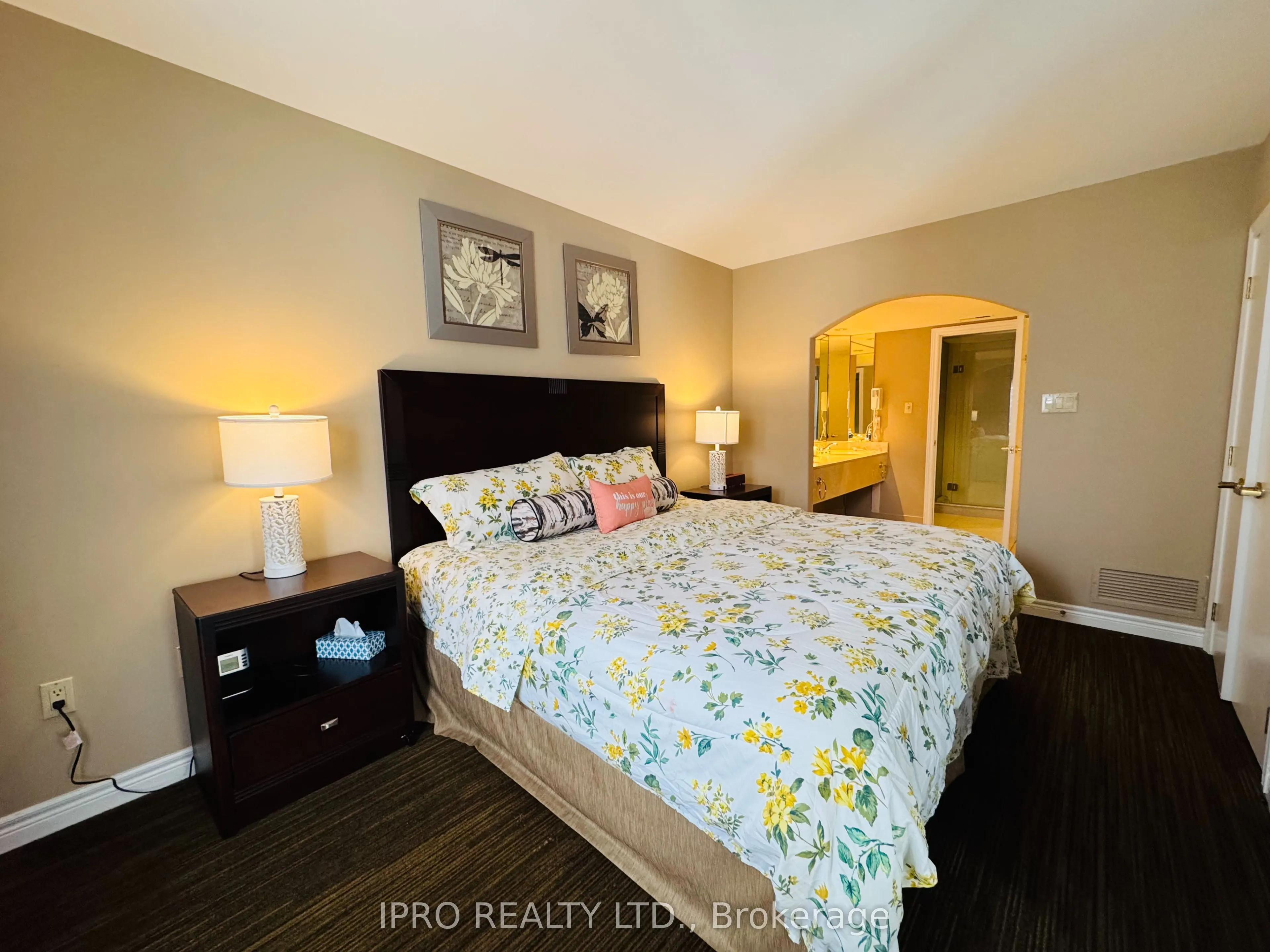 90 Highland Drive, #2076-77