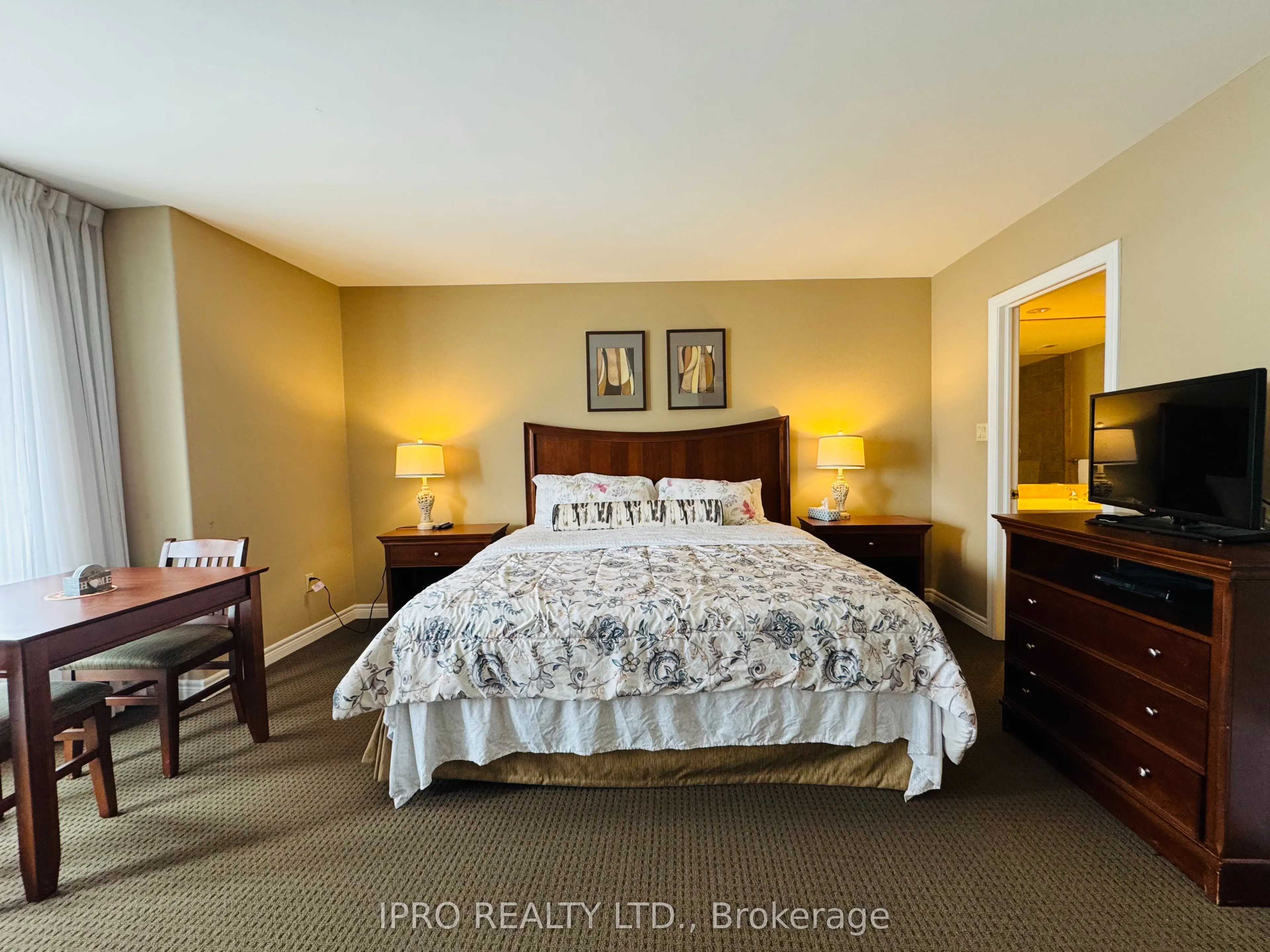 90 Highland Drive, #2076-77