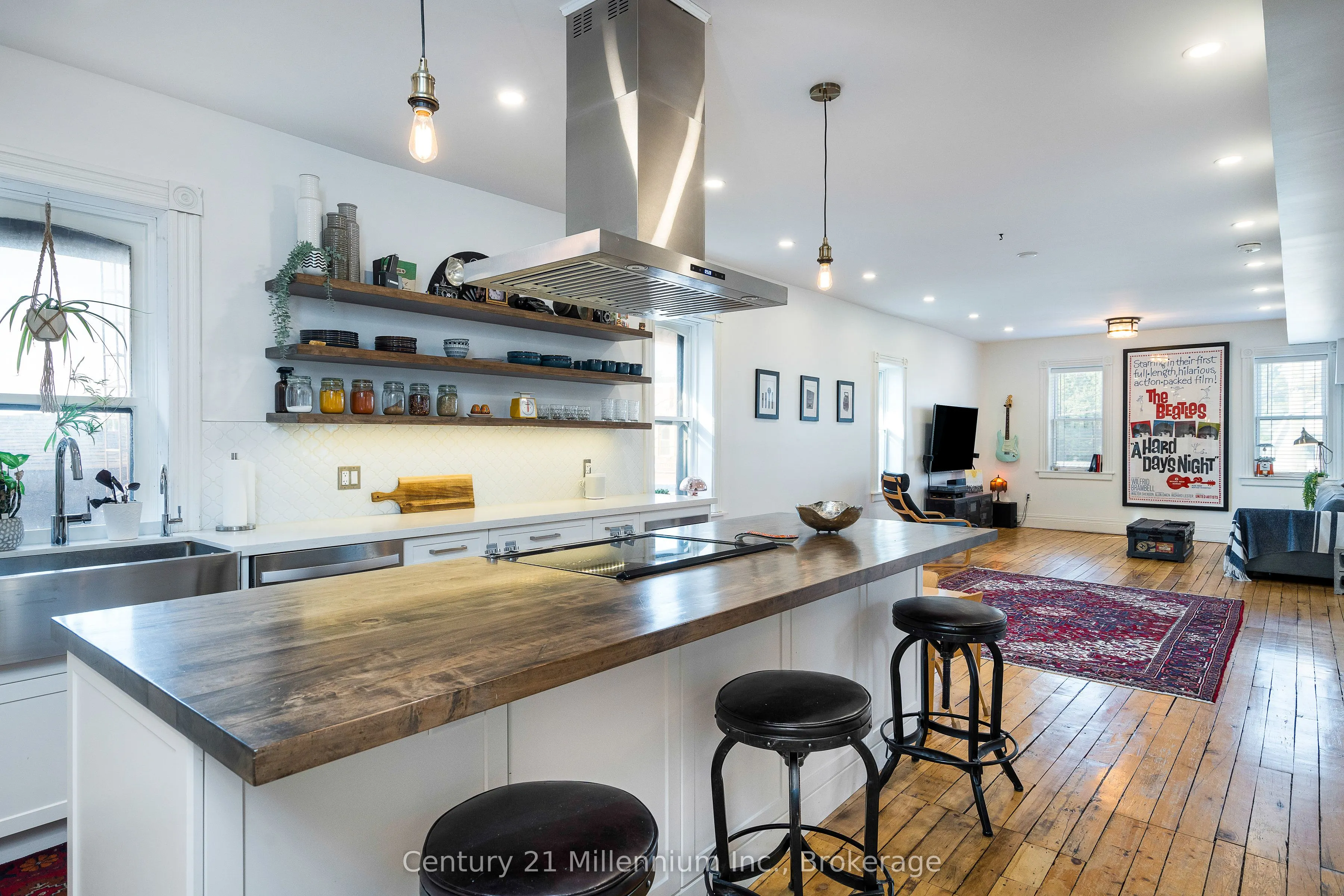 794093 COUNTY ROAD 124