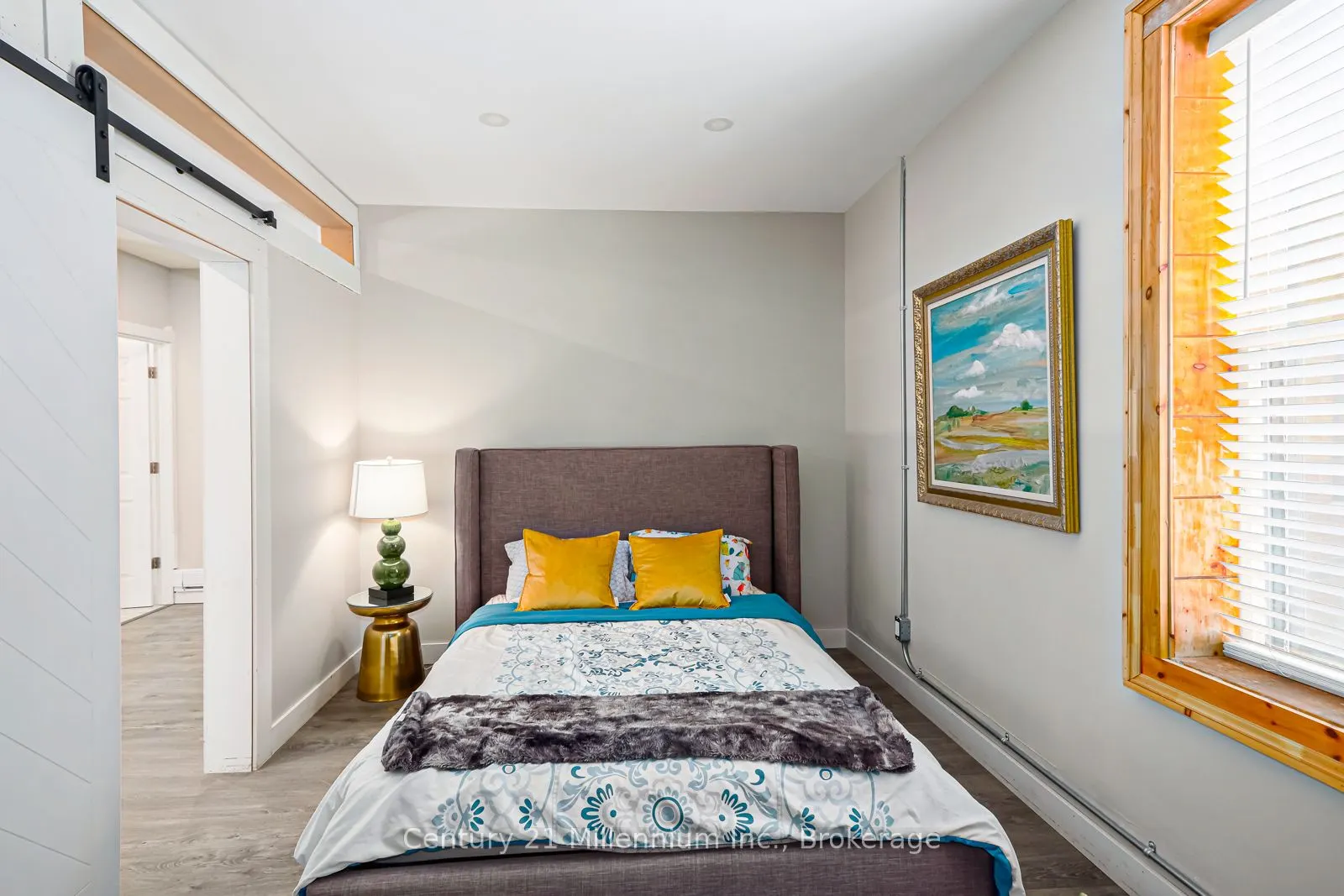 637 Hurontario Street #106