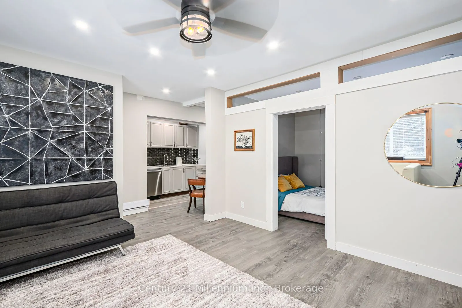 637 Hurontario Street #106