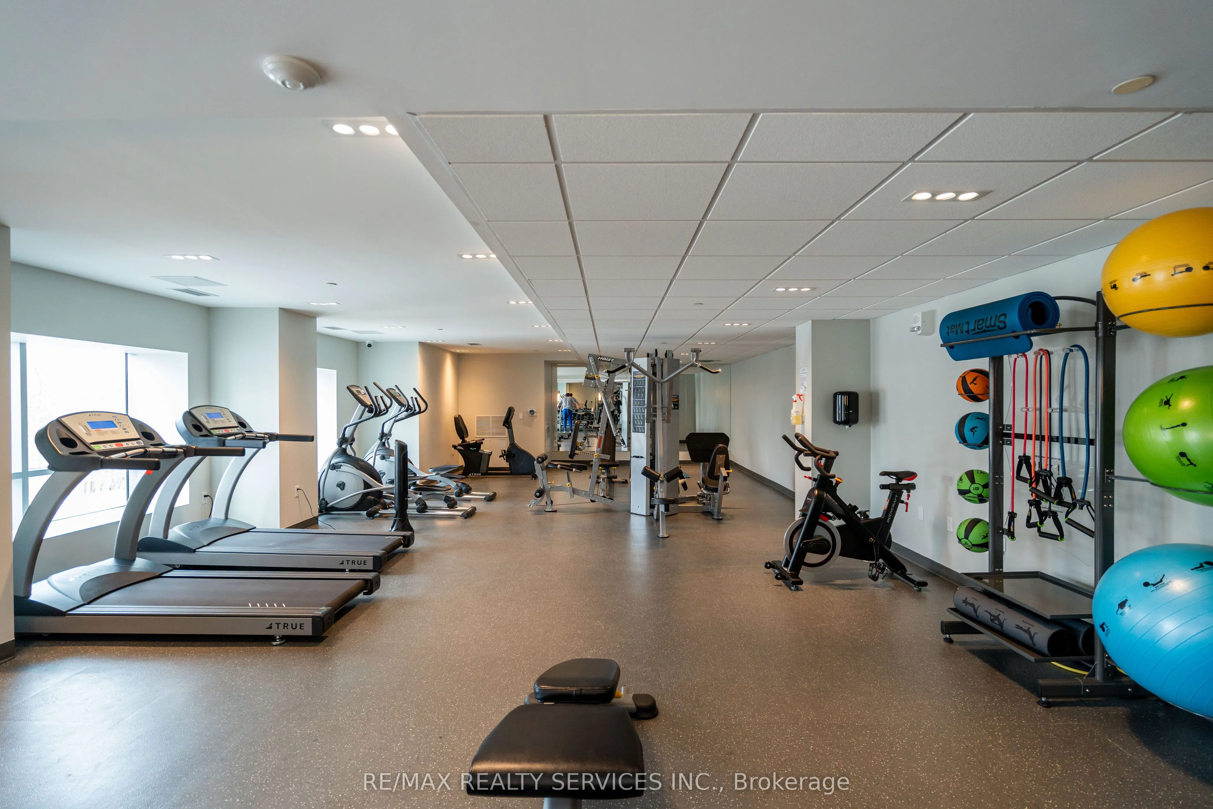 56 Lakeside Terrace, #108