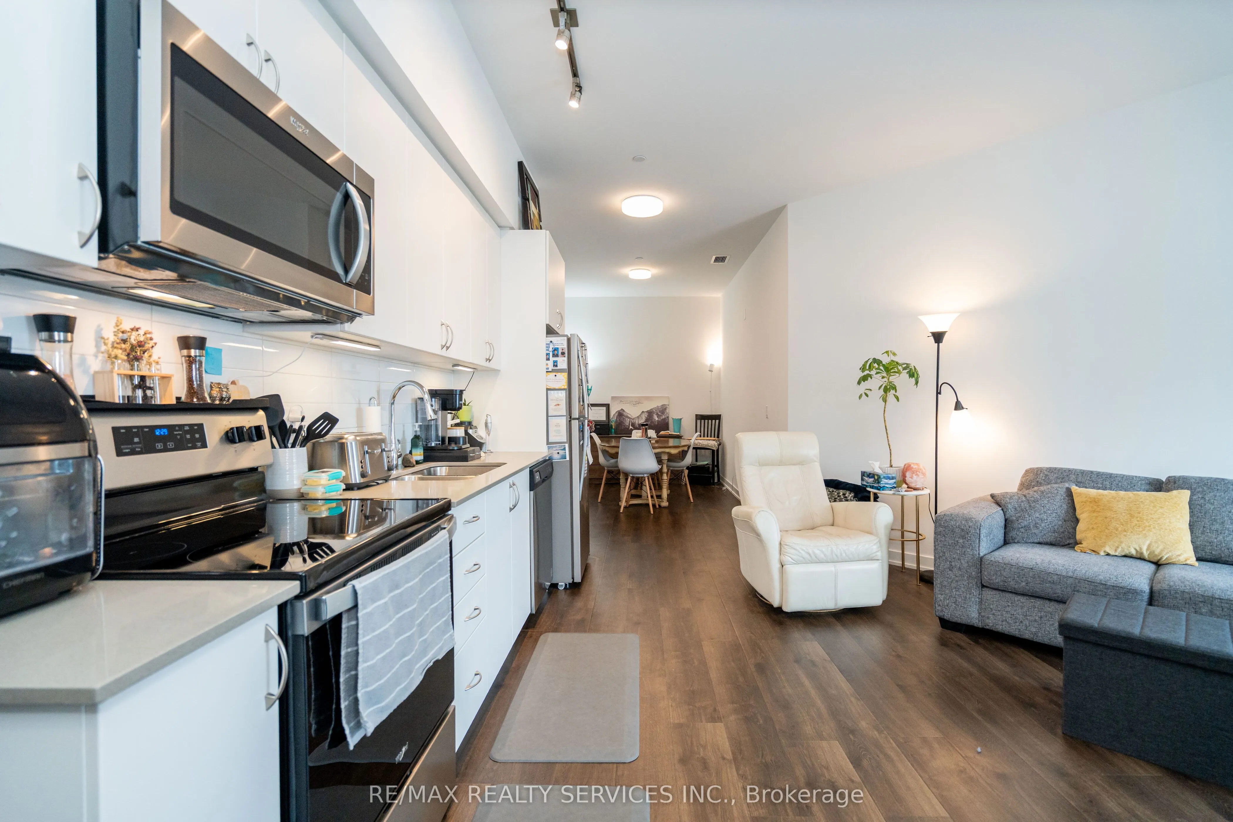 56 Lakeside Terrace, #108