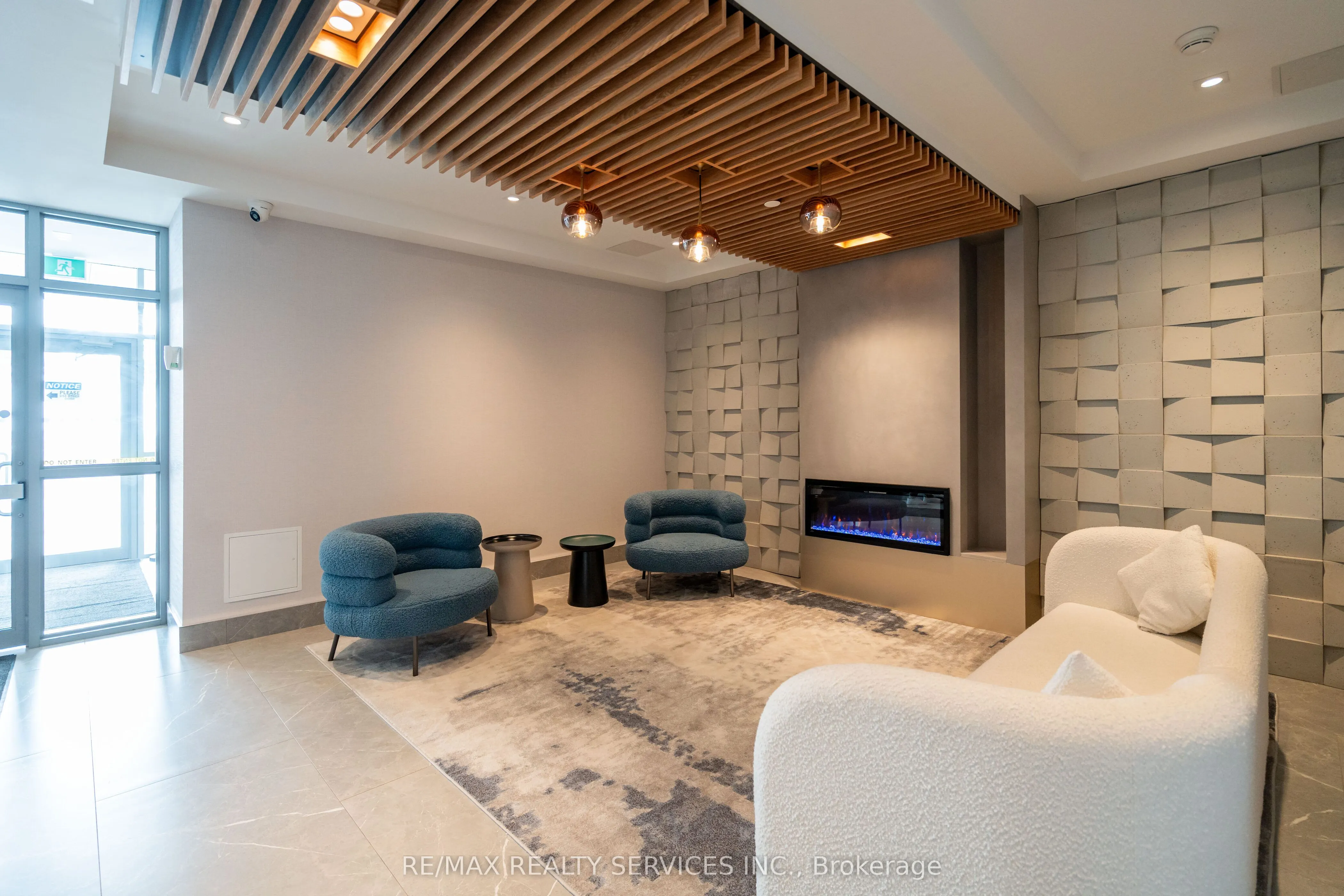 56 Lakeside Terrace, #108