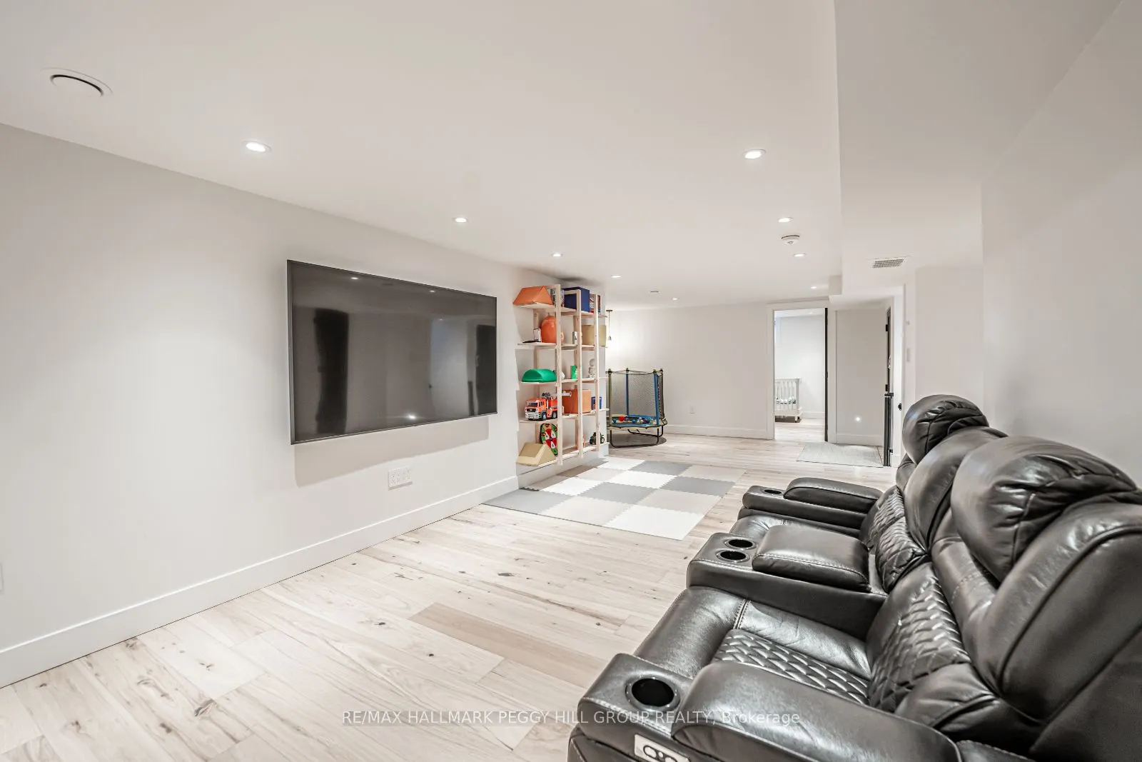 18 Dickson Road