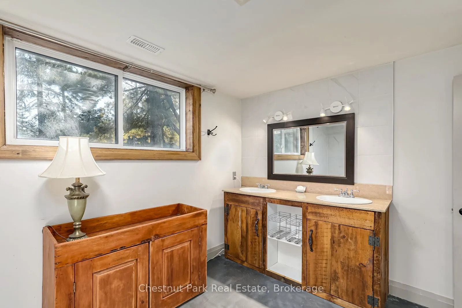 8610 Poplar Side Road