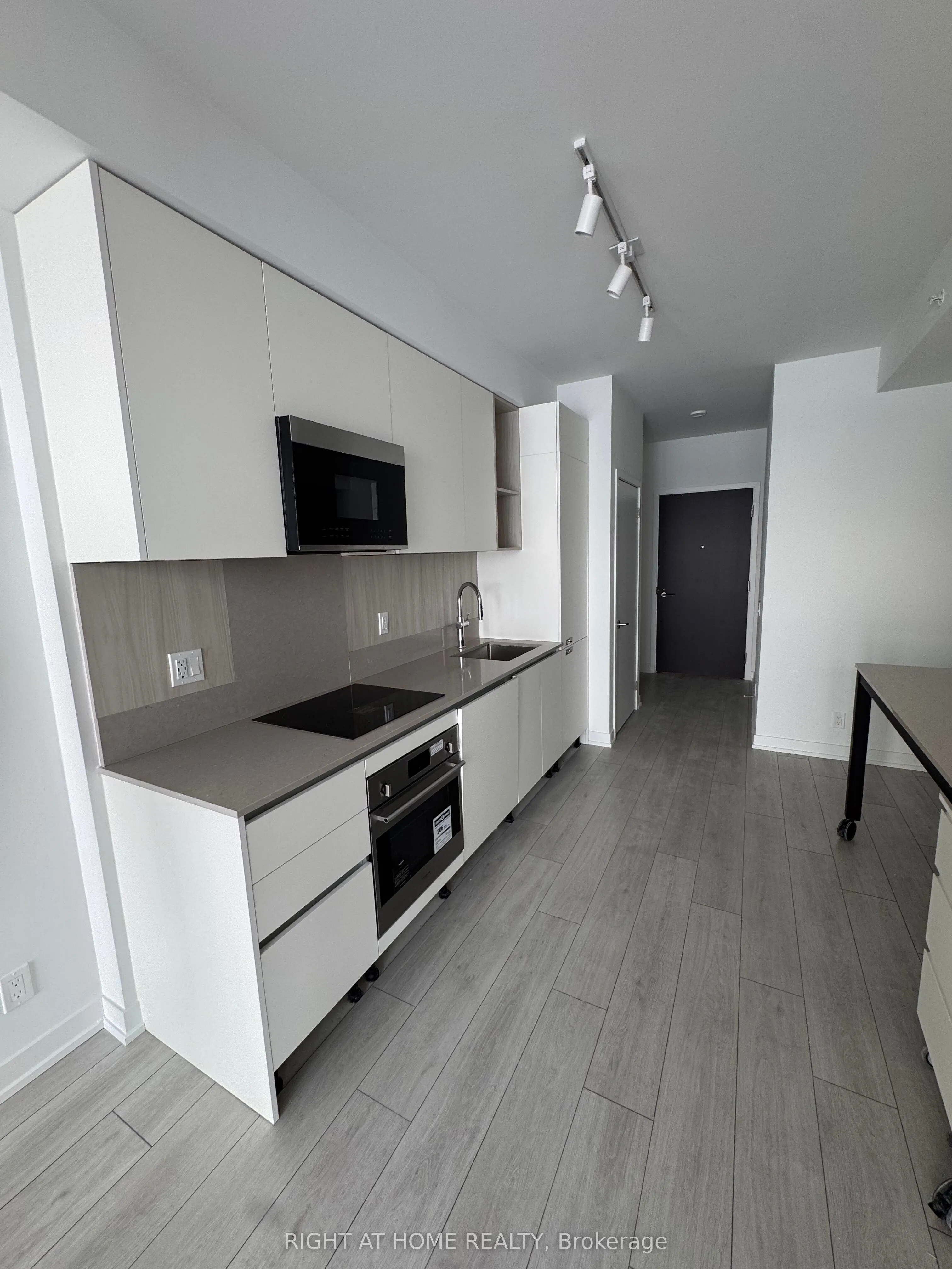 39 Mary Street #1809