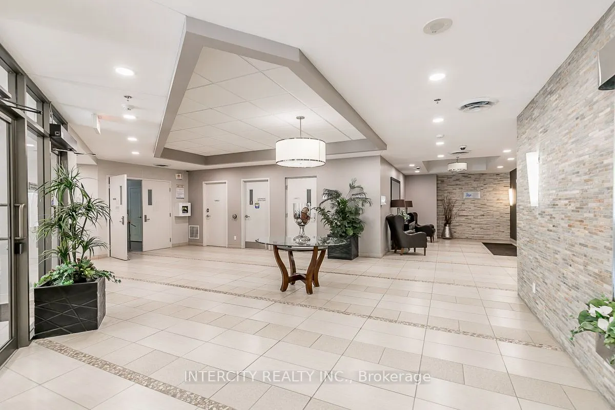 699 Aberdeen Boulevard W, #407