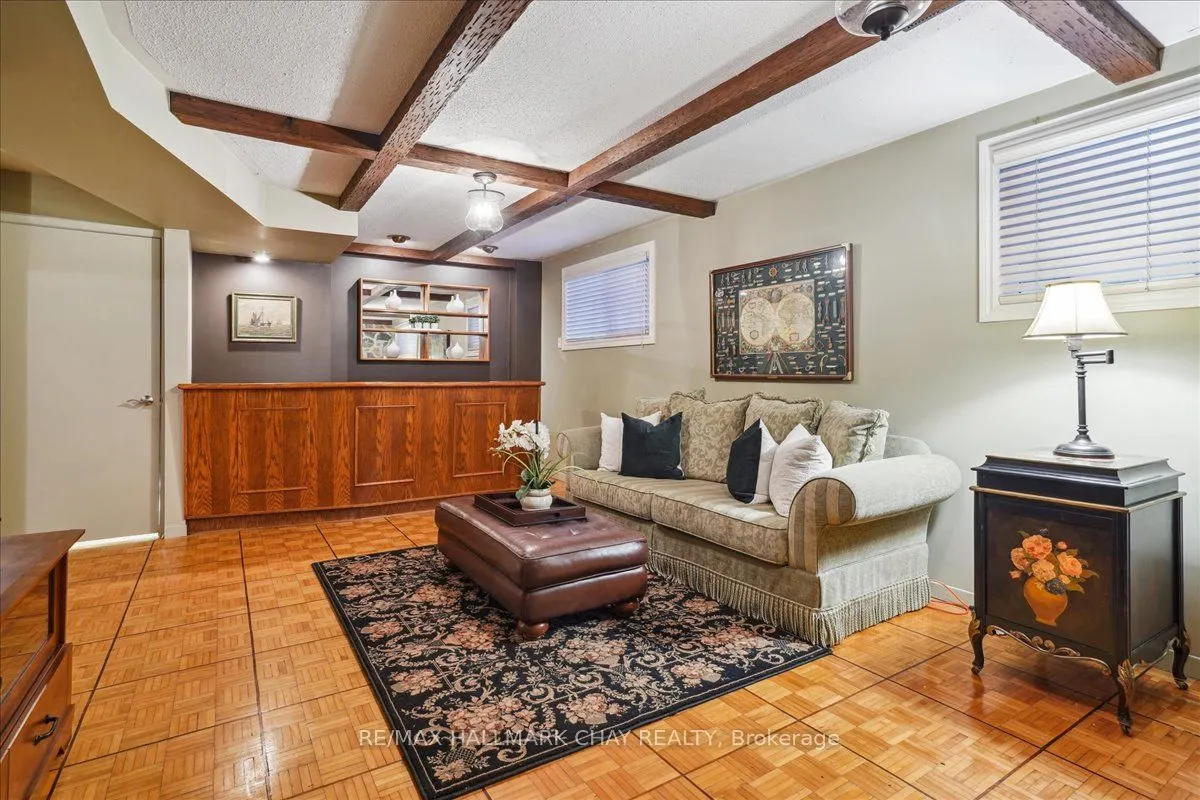 53 Roslyn Road