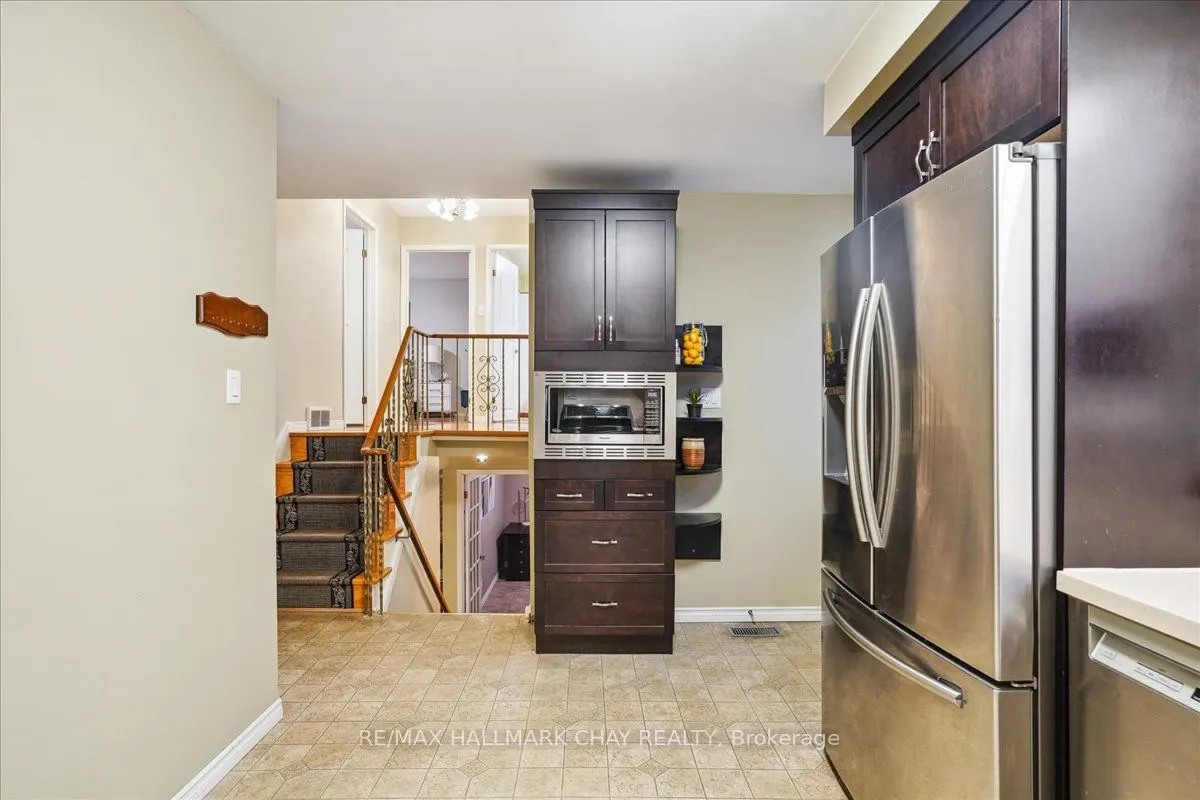 53 Roslyn Road