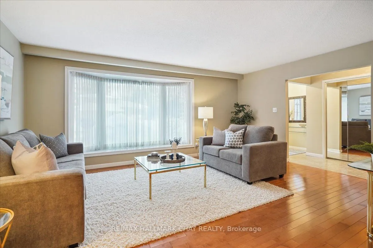 53 Roslyn Road