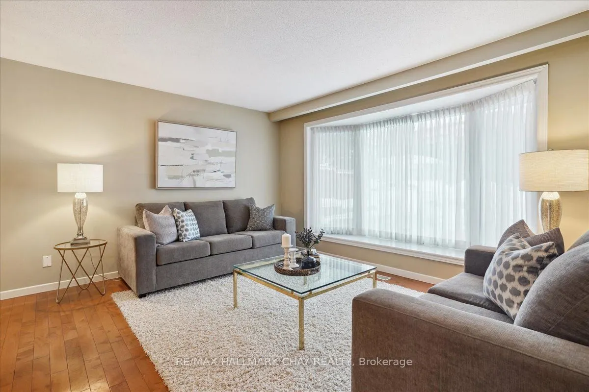 53 Roslyn Road