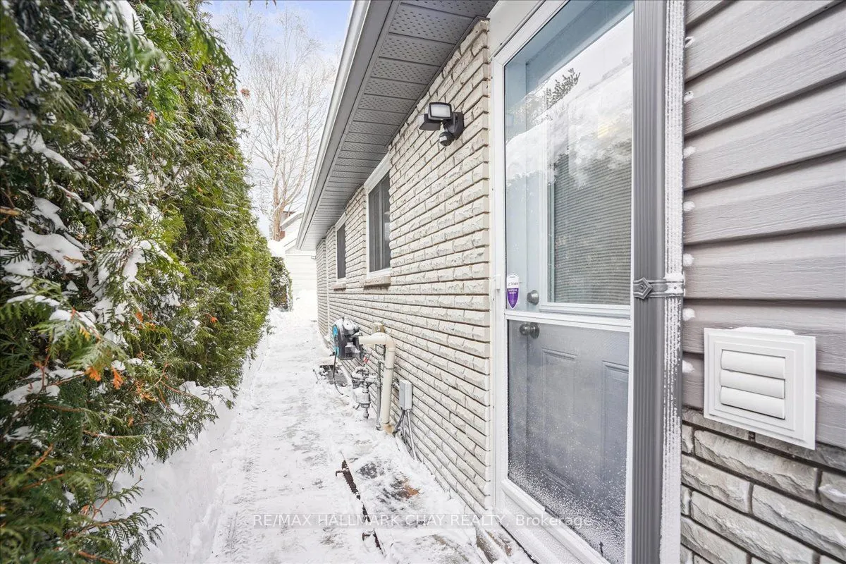 53 Roslyn Road