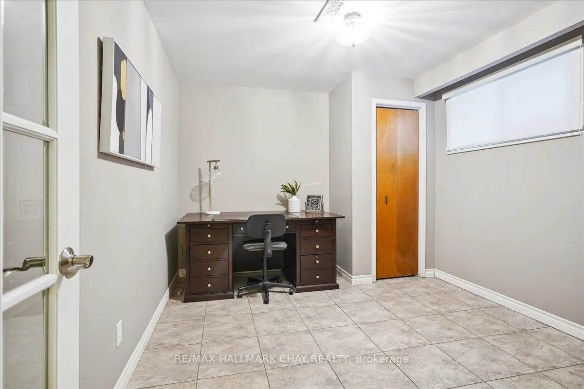 53 Roslyn Road