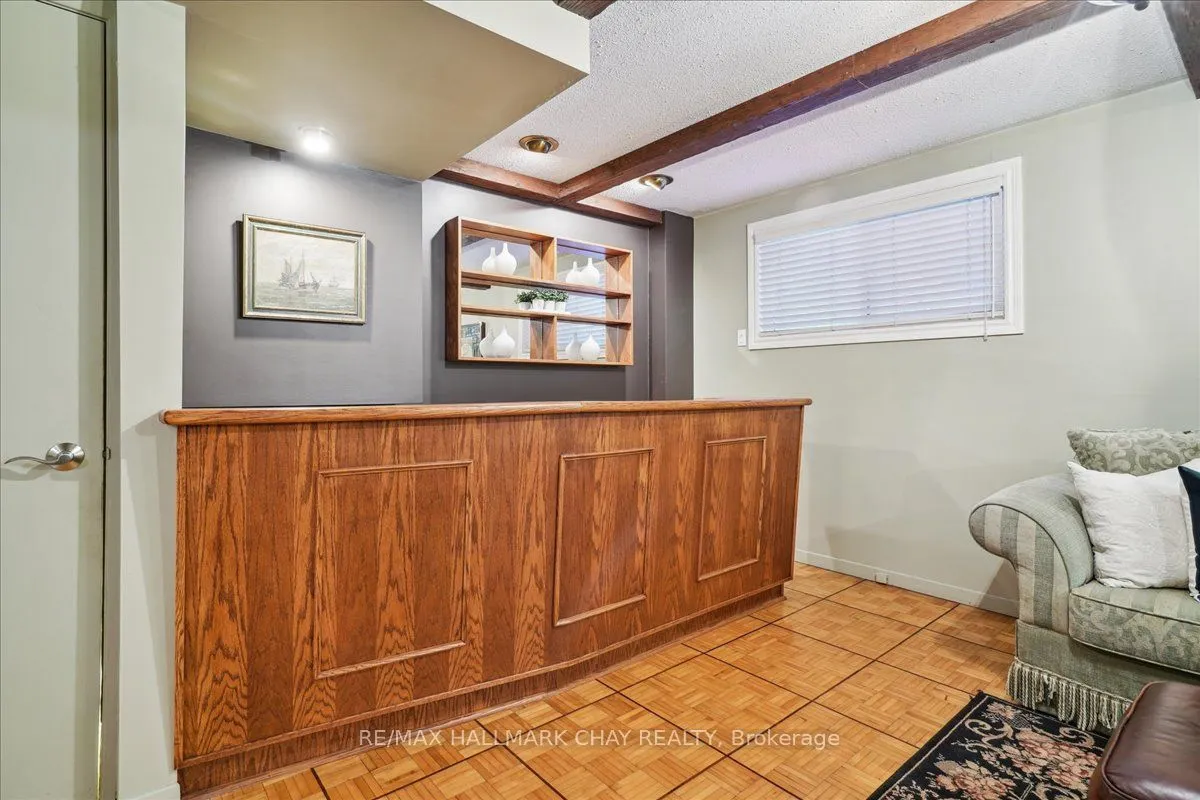 53 Roslyn Road