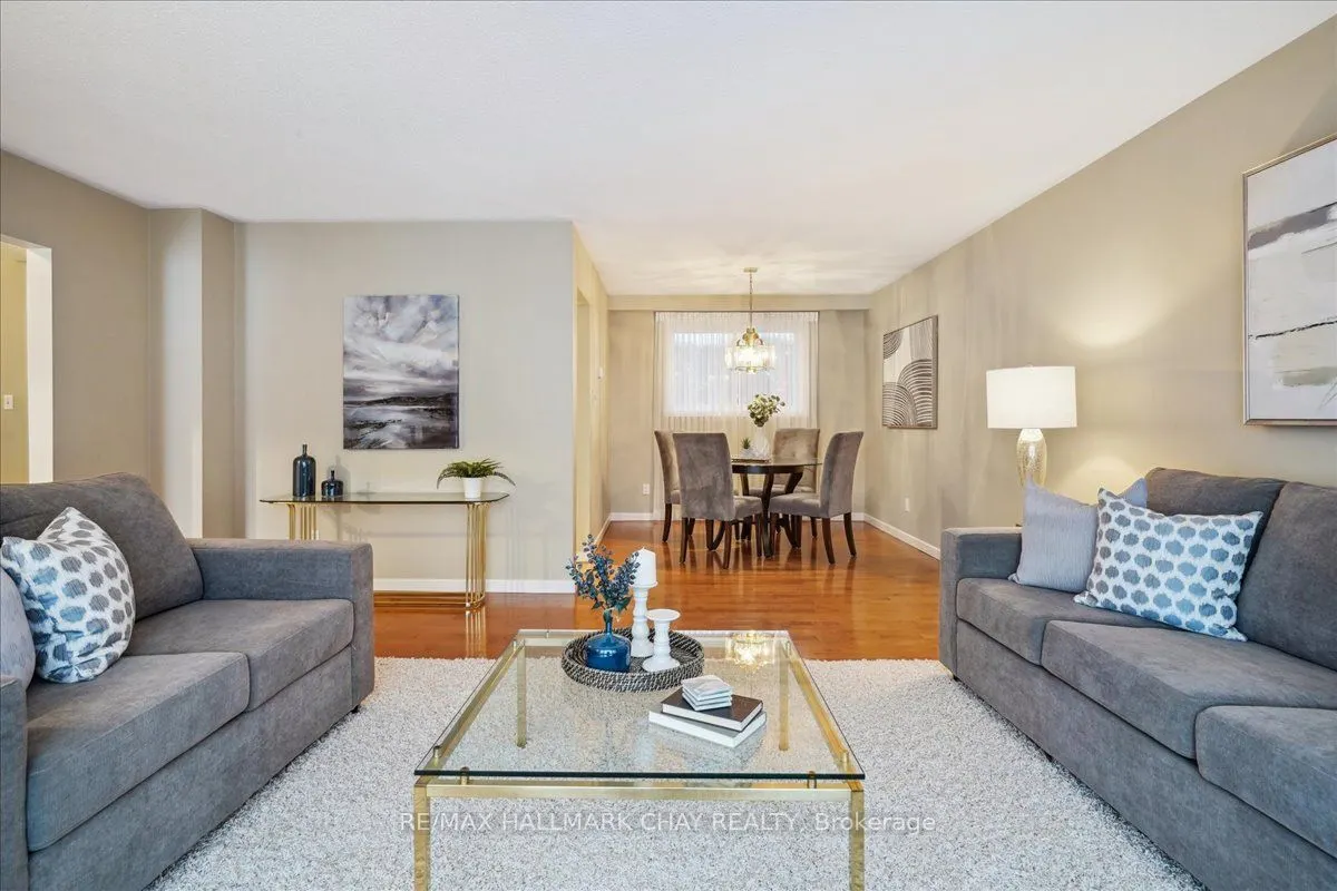 53 Roslyn Road