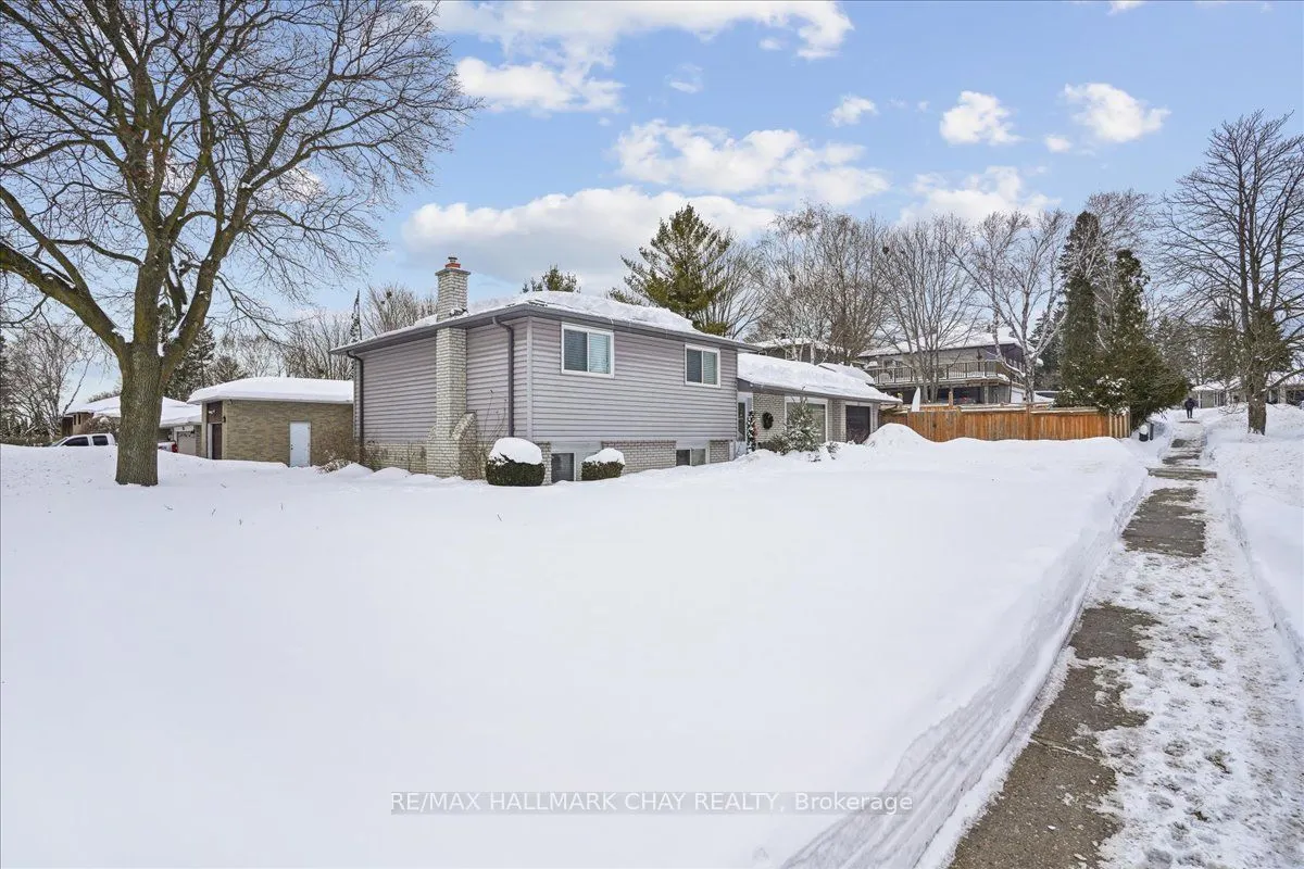 53 Roslyn Road