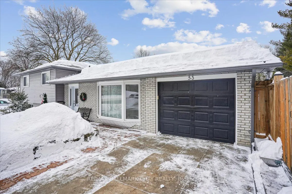 53 Roslyn Road