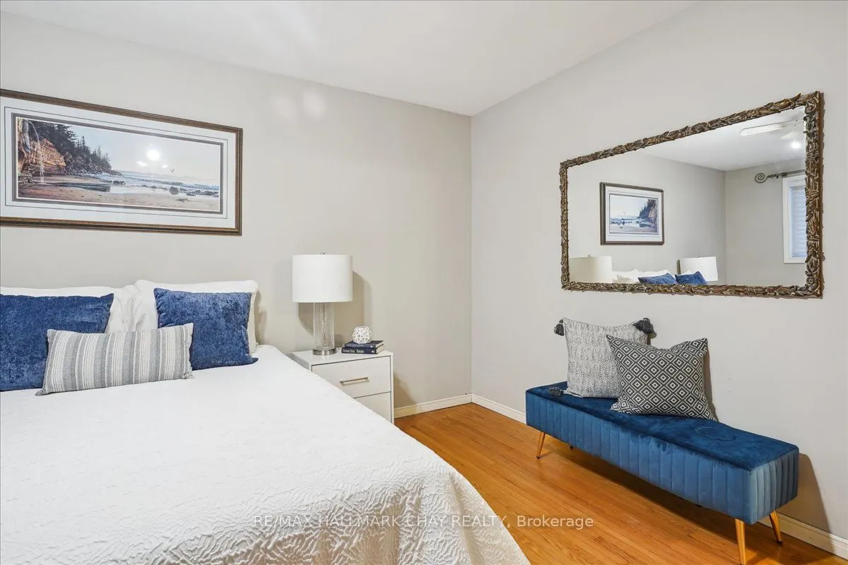 53 Roslyn Road
