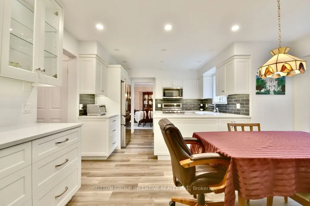 18 Valley Drive