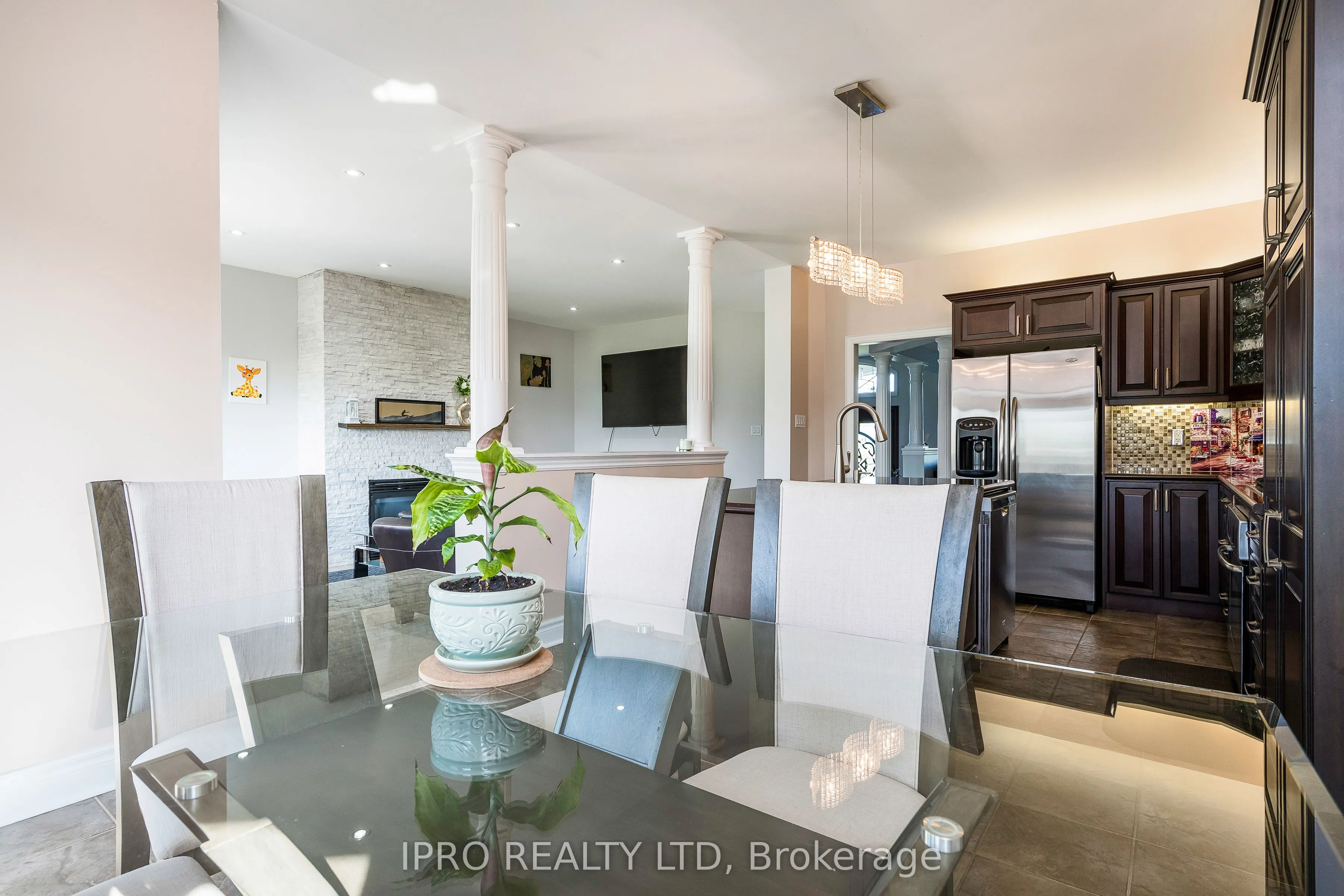 17 Maple Drive