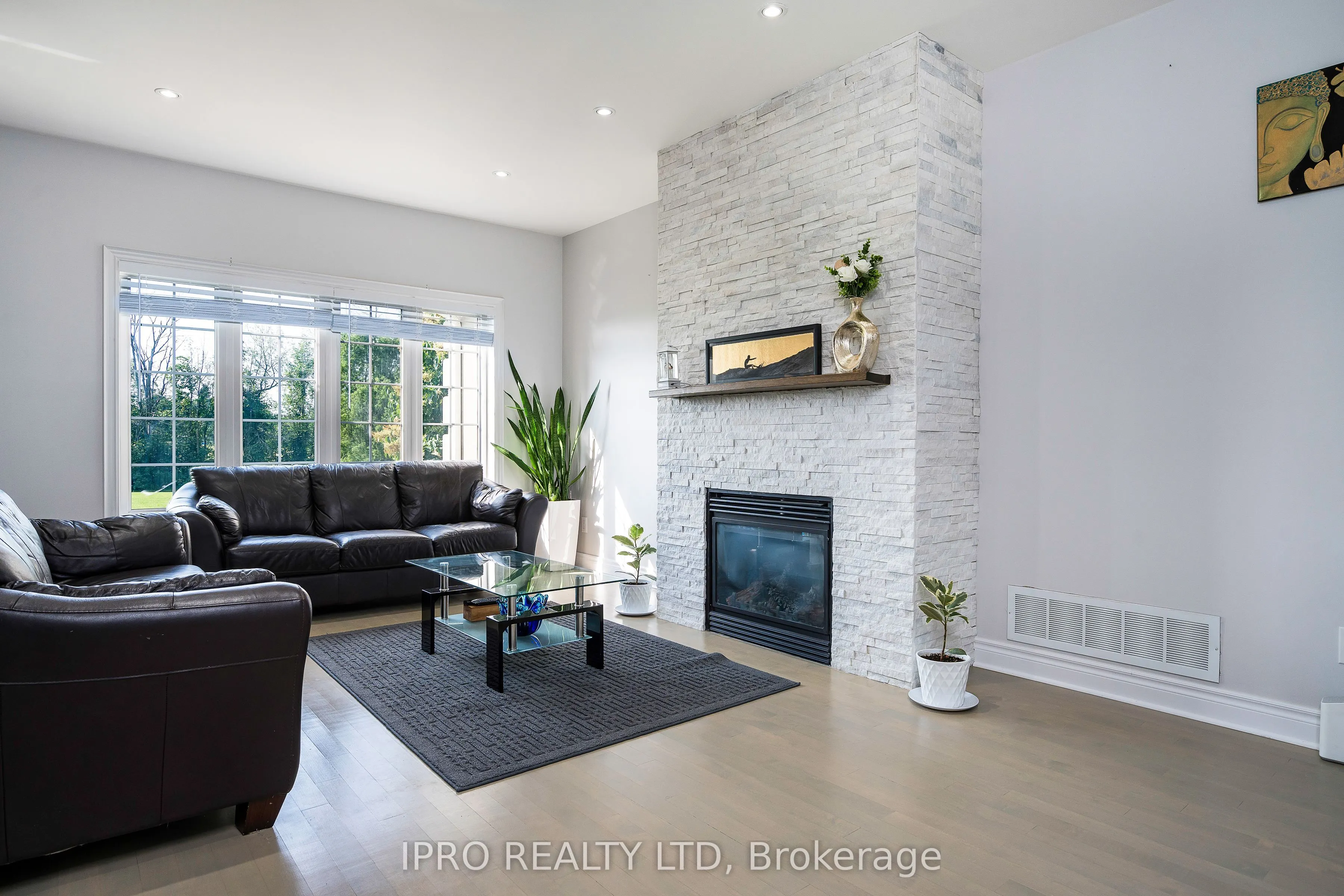 17 Maple Drive