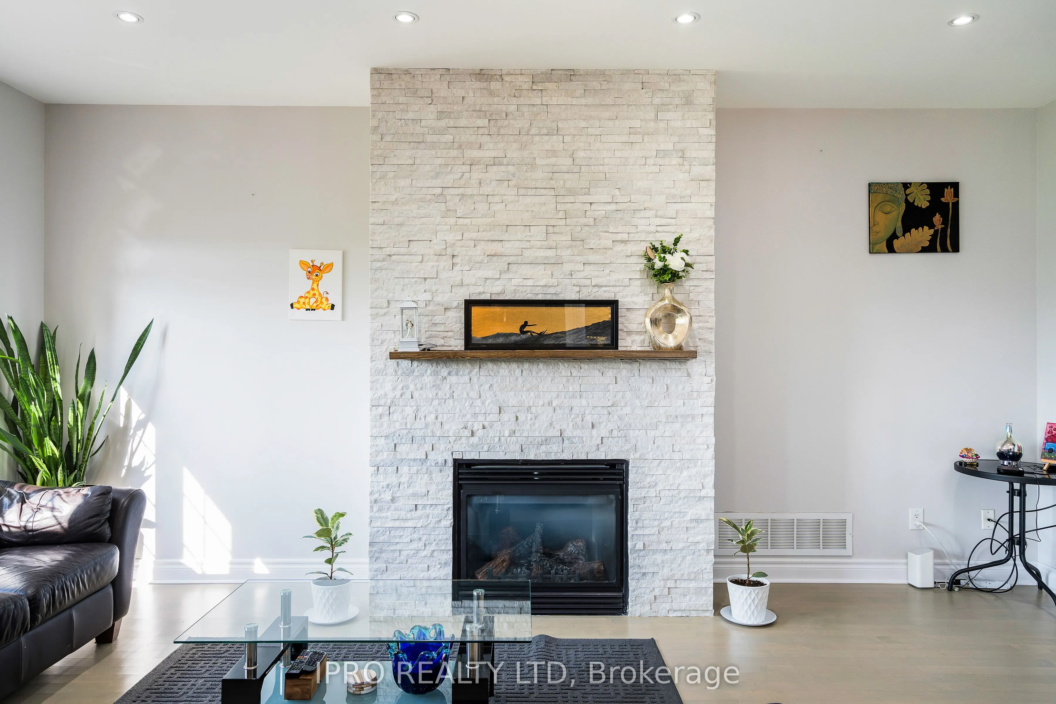 17 Maple Drive