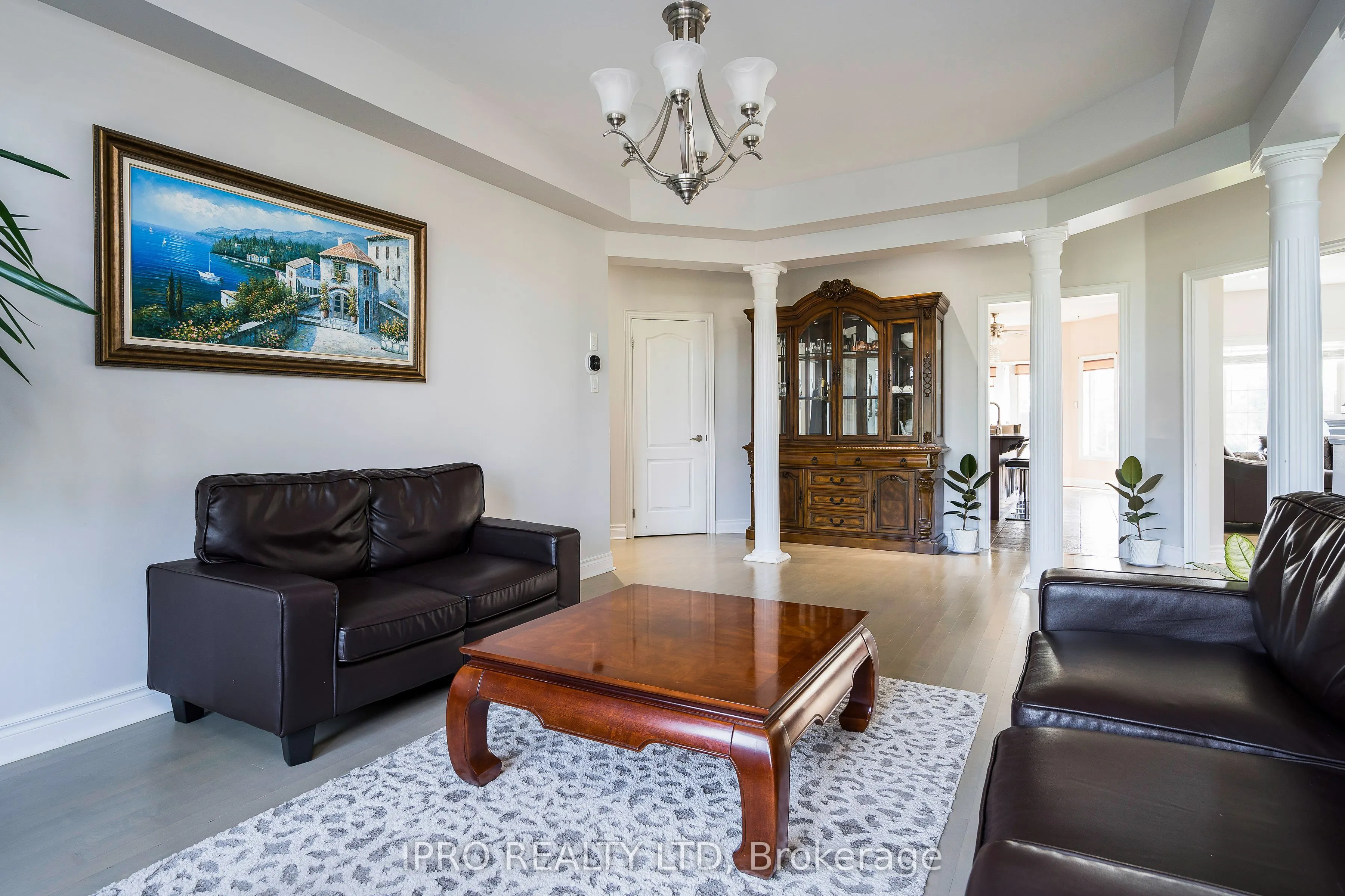 17 Maple Drive