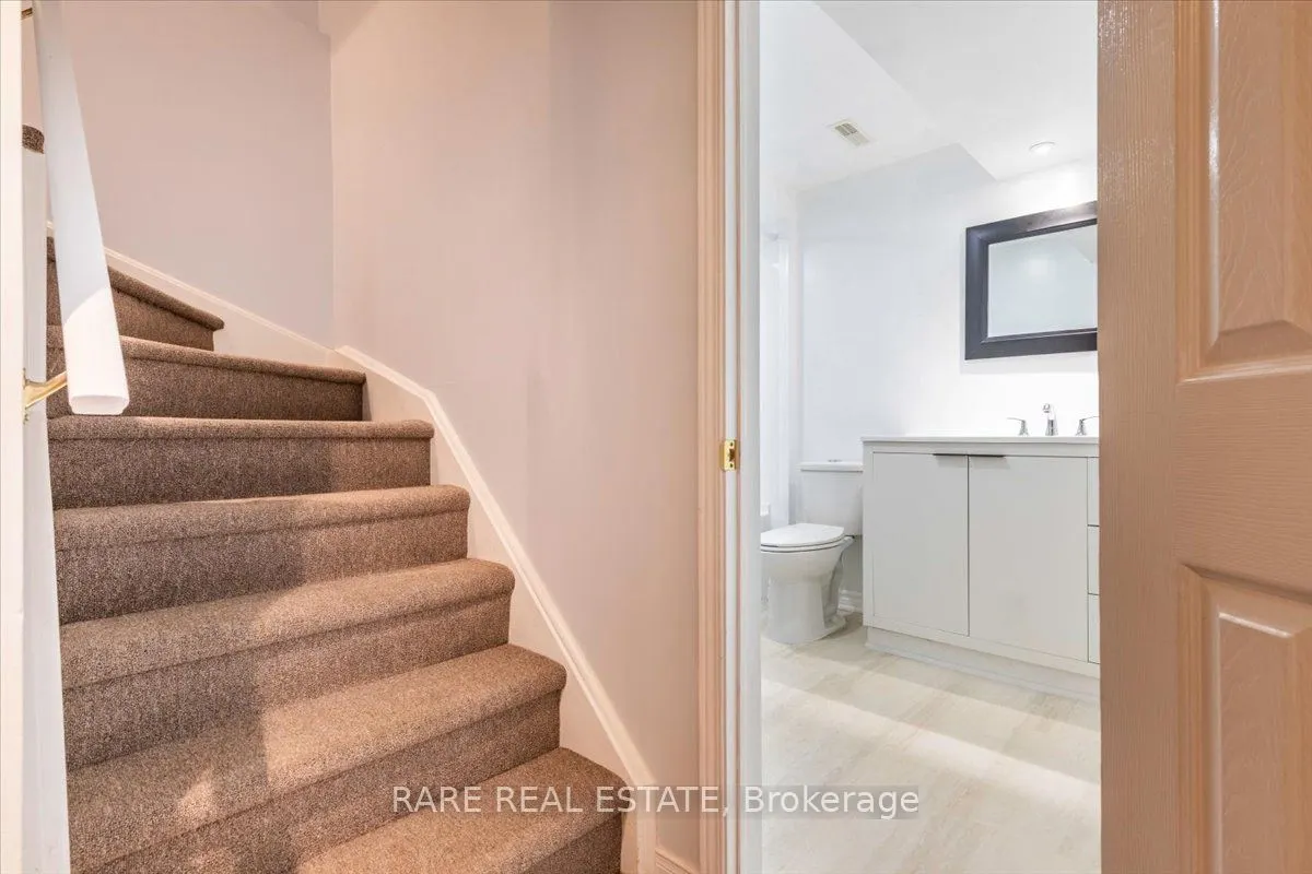 120 D'ambrosio Drive, #28