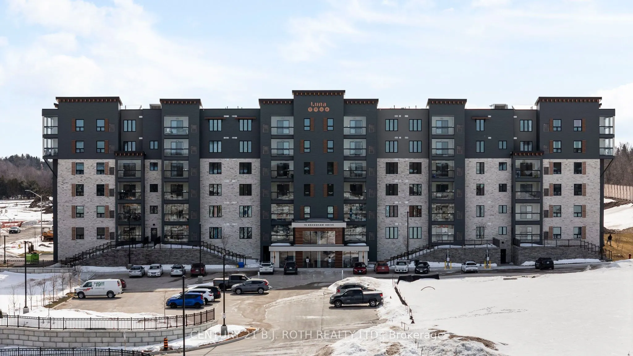 15 KNEESHAW Drive, #410
