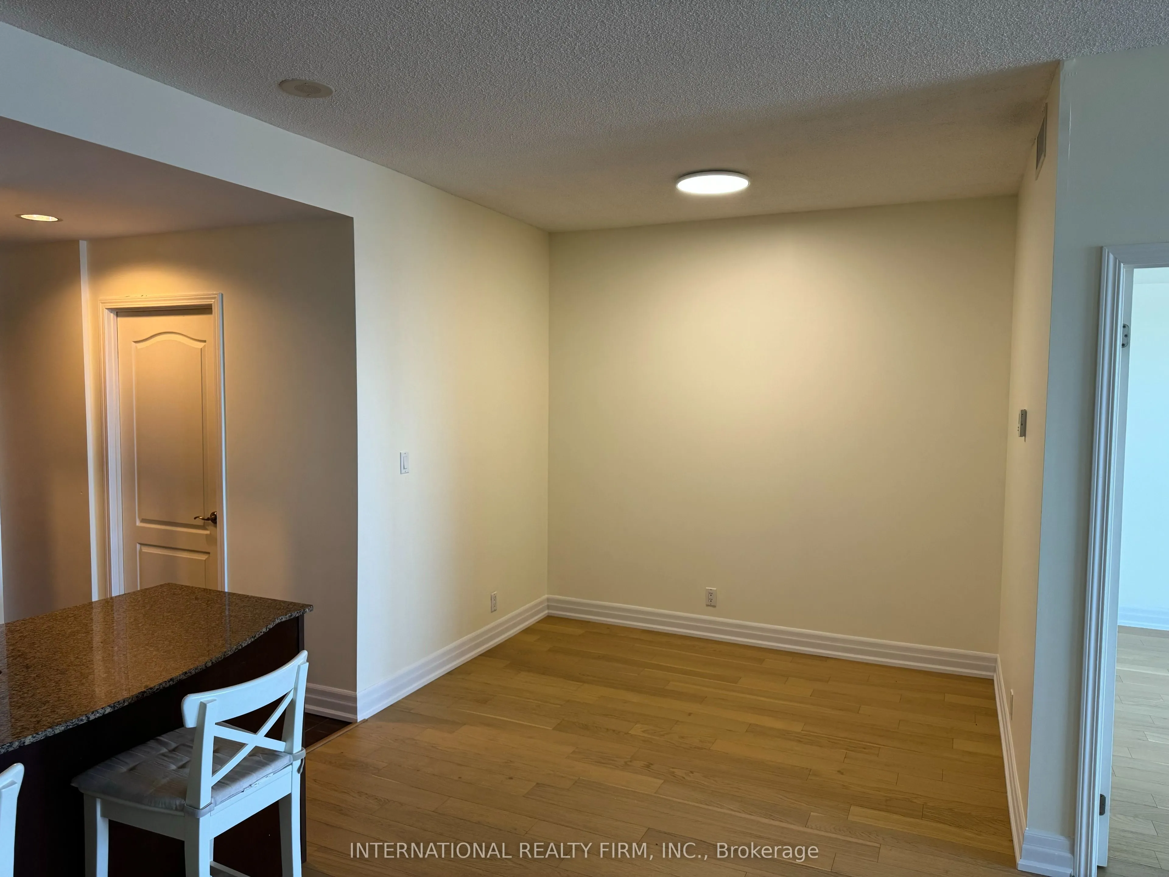 699 ABERDEEN Boulevard, #504