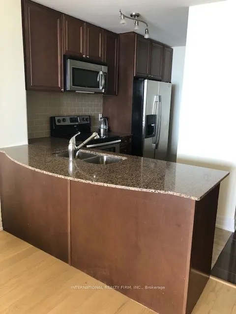 699 ABERDEEN Boulevard, #504