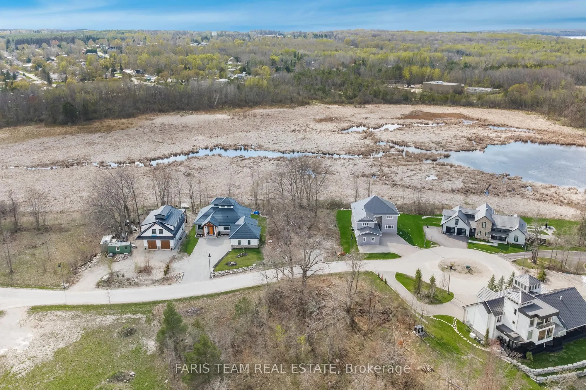 14 Swan Lane, #53