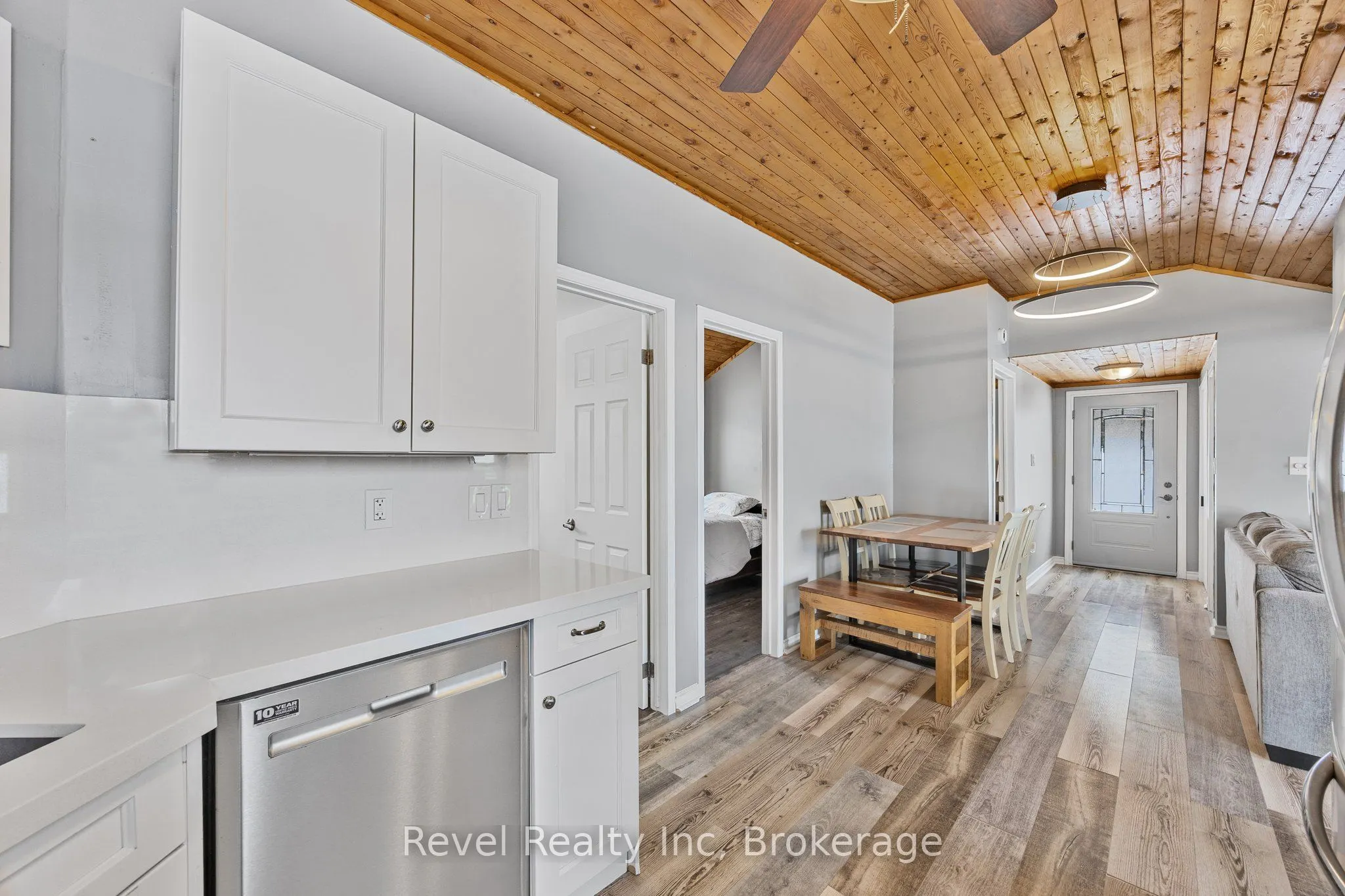 97 Maskinonge Road
