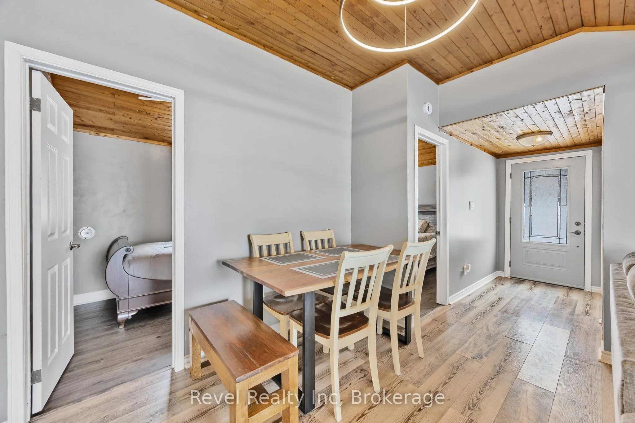 97 Maskinonge Road