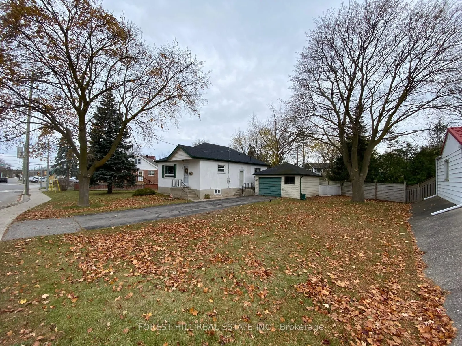 321 Innisfil Street