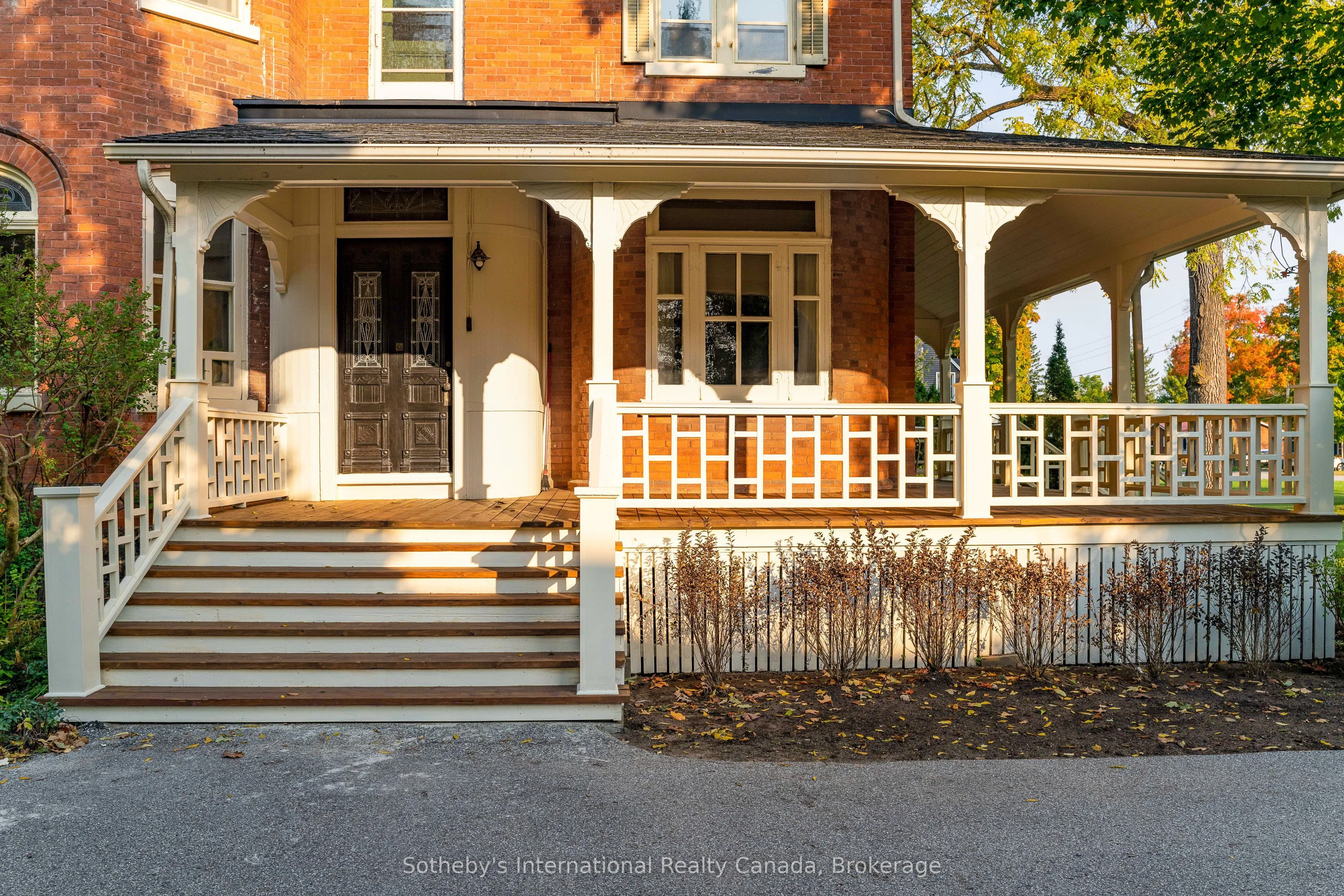 18 AMELIA Street