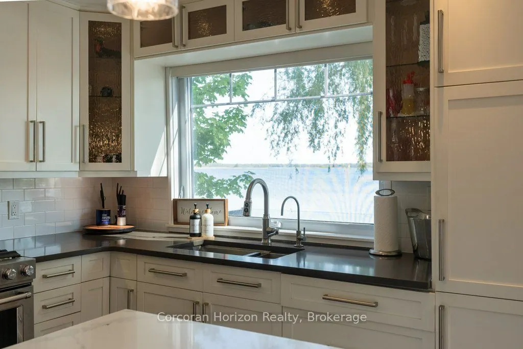 280 ROBINS POINT Road