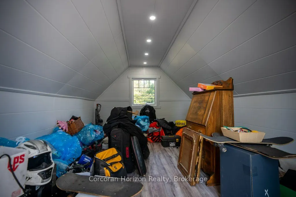 280 ROBINS POINT Road