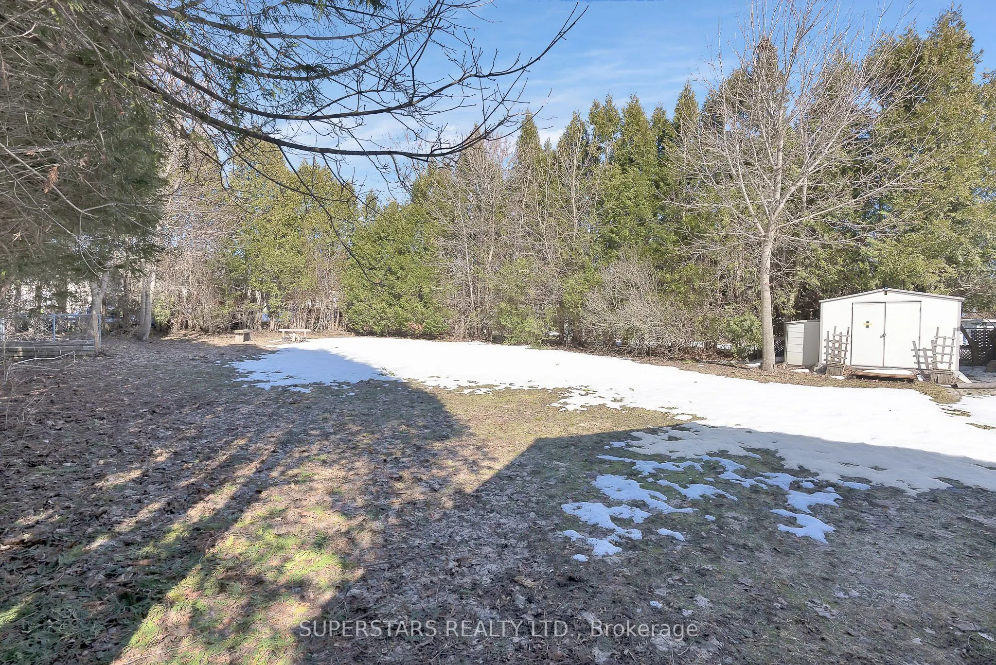 324 Grove Street E