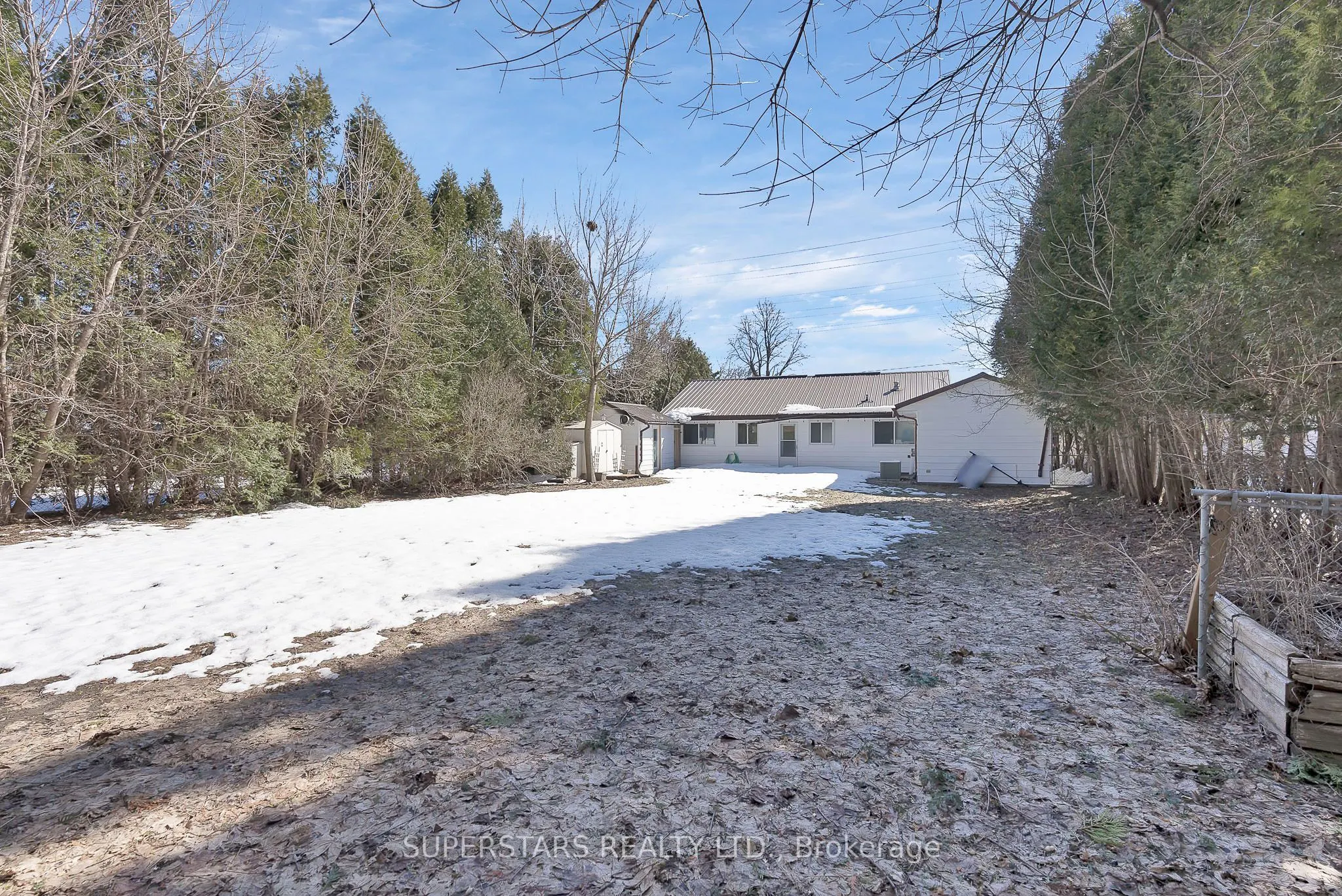 324 Grove Street E